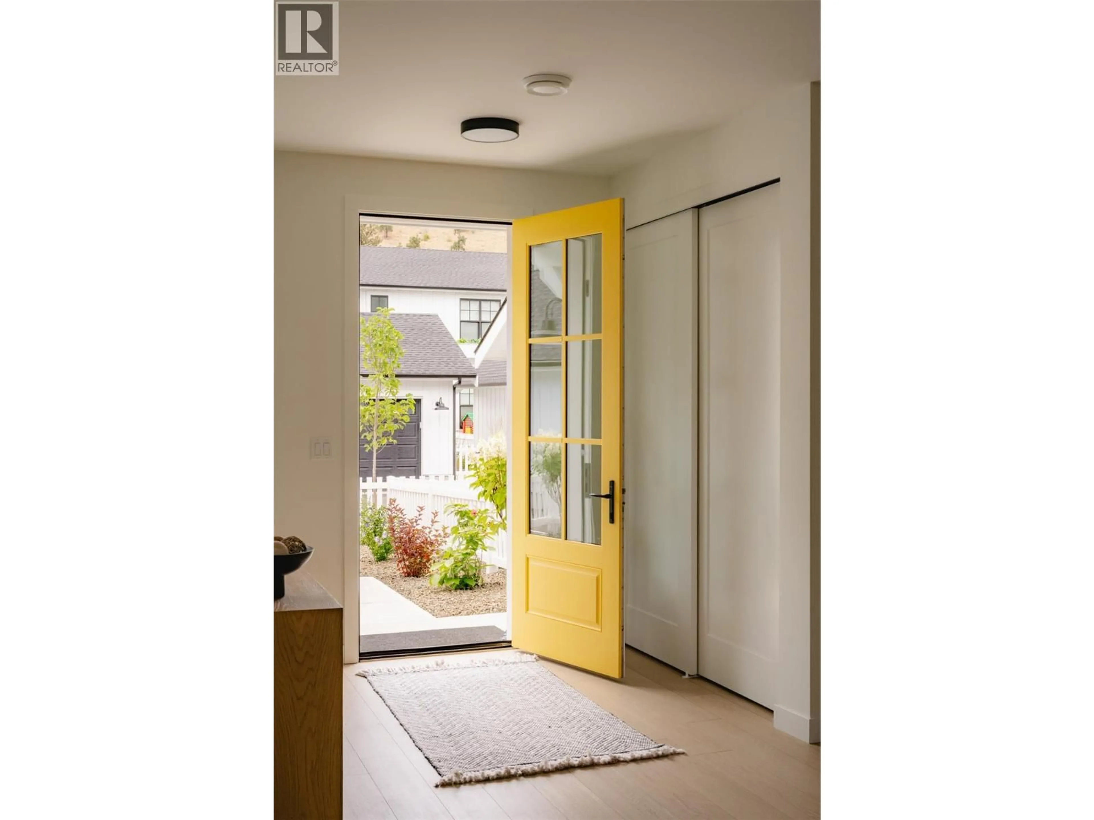 Indoor entryway for 4 - 1308 CEDAR STREET, Okanagan Falls British Columbia V0H1R4