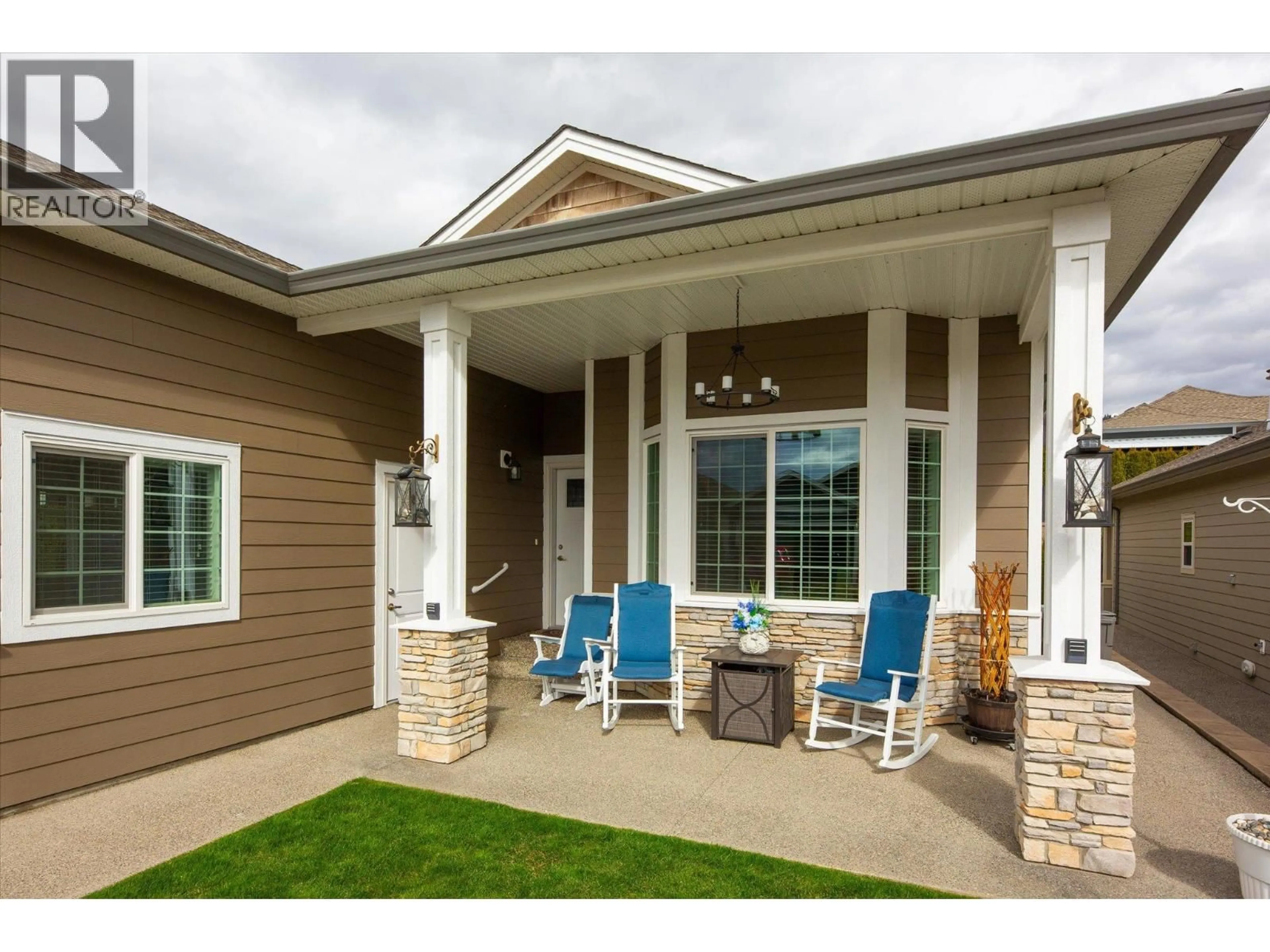 Home with vinyl exterior material, unknown for 2063 ASPEN DRIVE, West Kelowna British Columbia V4T3A5