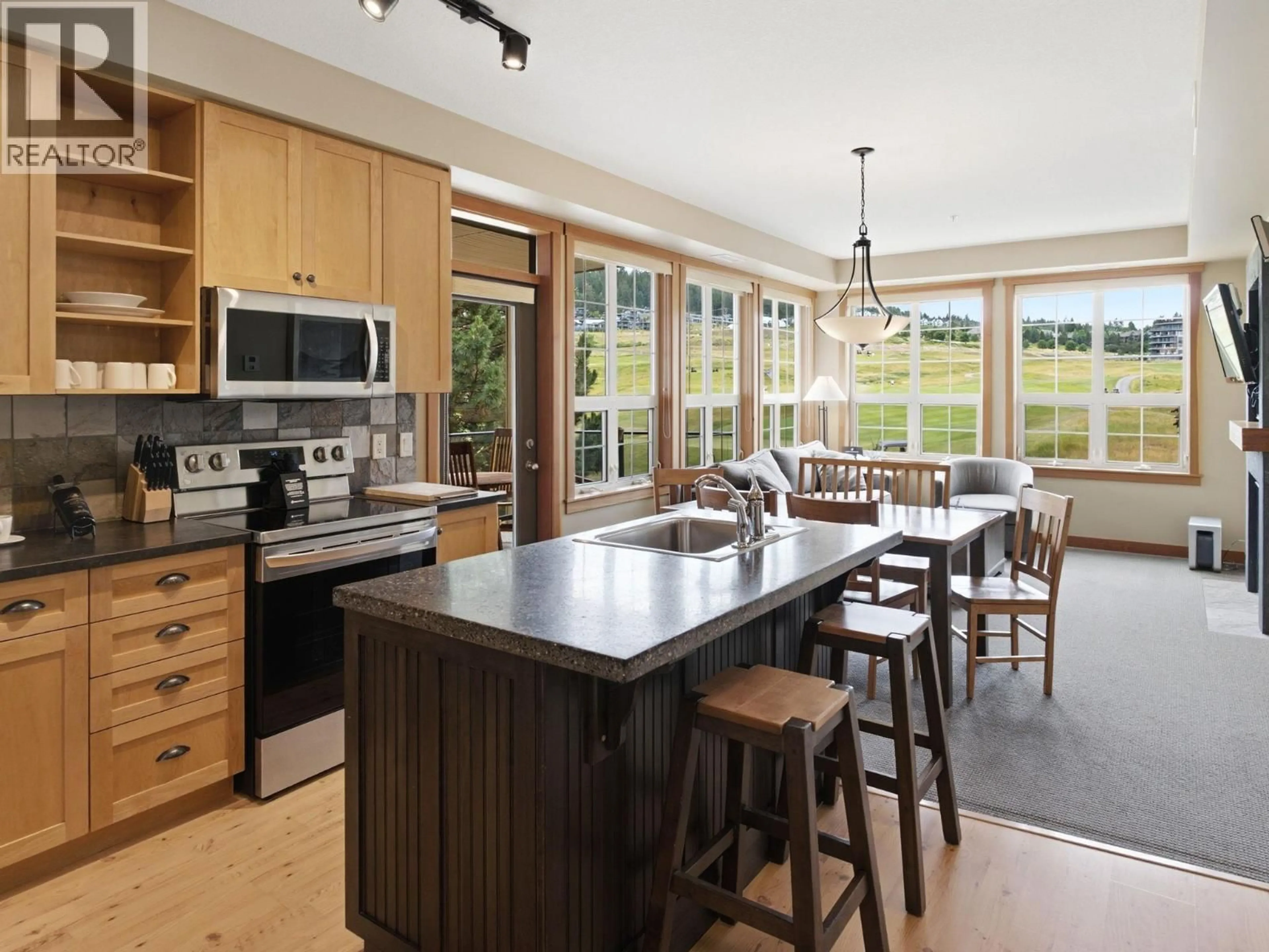 Open concept kitchen, unknown for 226 - 105 VILLAGE CENTER COURT, Vernon British Columbia V1H1Y8
