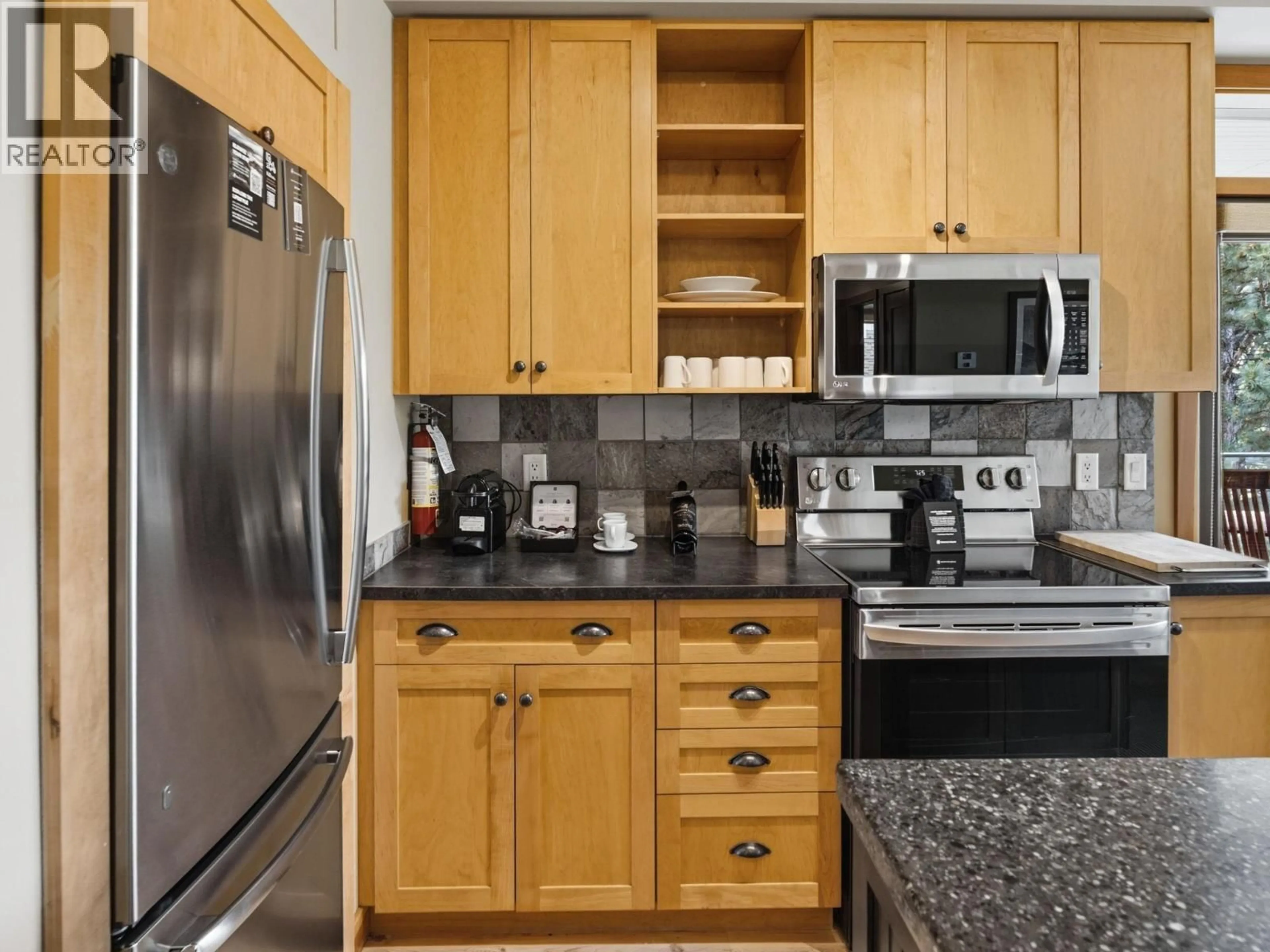 Standard kitchen, unknown for 226 - 105 VILLAGE CENTER COURT, Vernon British Columbia V1H1Y8
