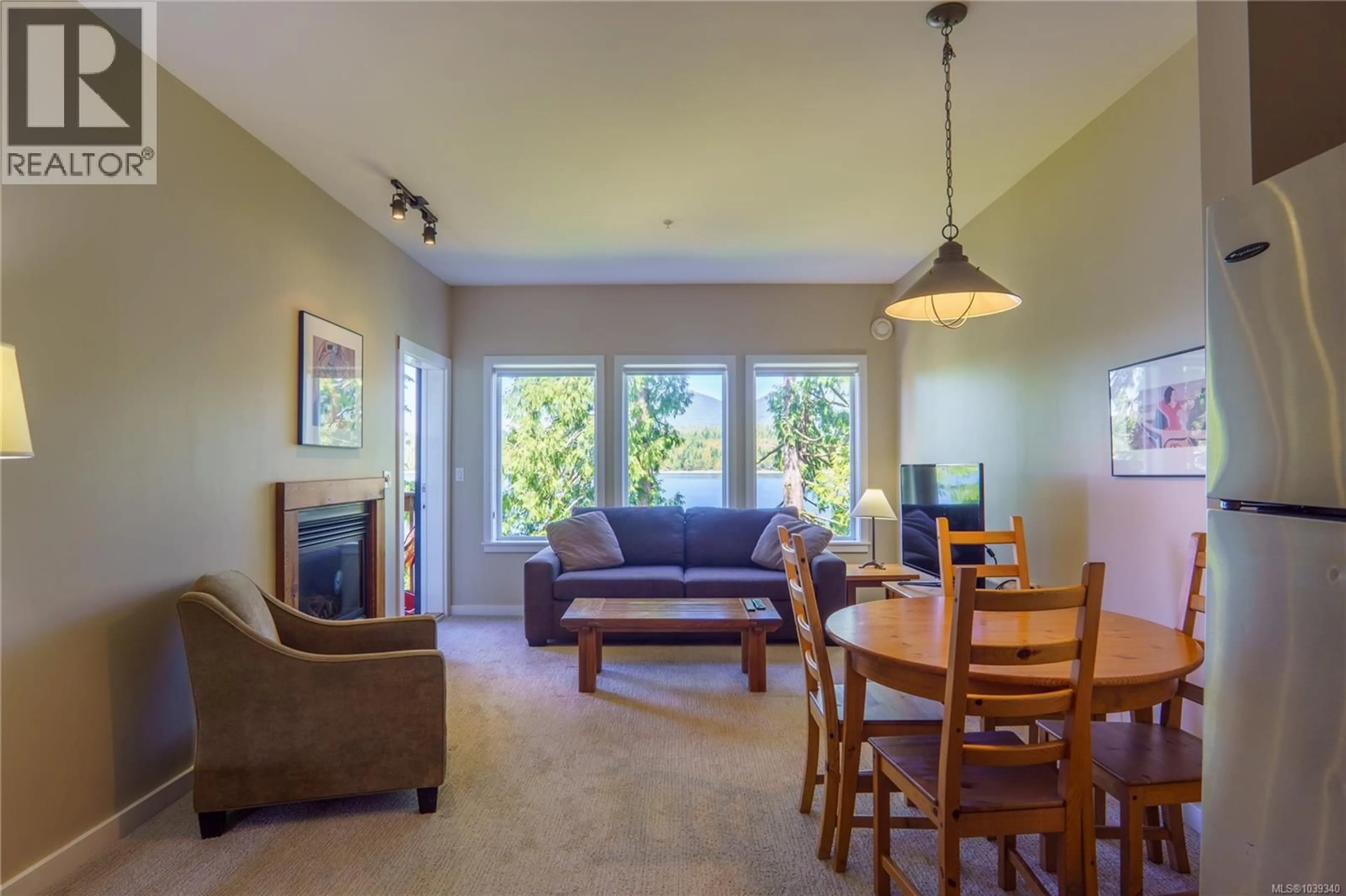 Living room with furniture, unknown for 607 - 1971 HARBOUR DRIVE, Ucluelet British Columbia V0R3A0