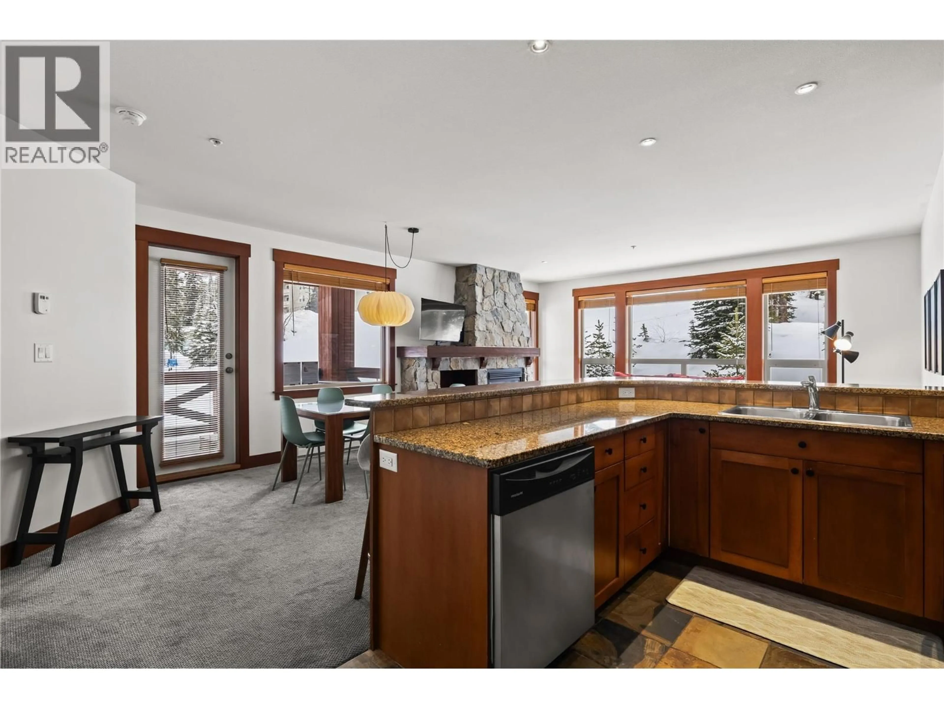 Open concept kitchen, unknown for 304 - 5257 BIG WHITE ROAD, Big White British Columbia V1P1T4