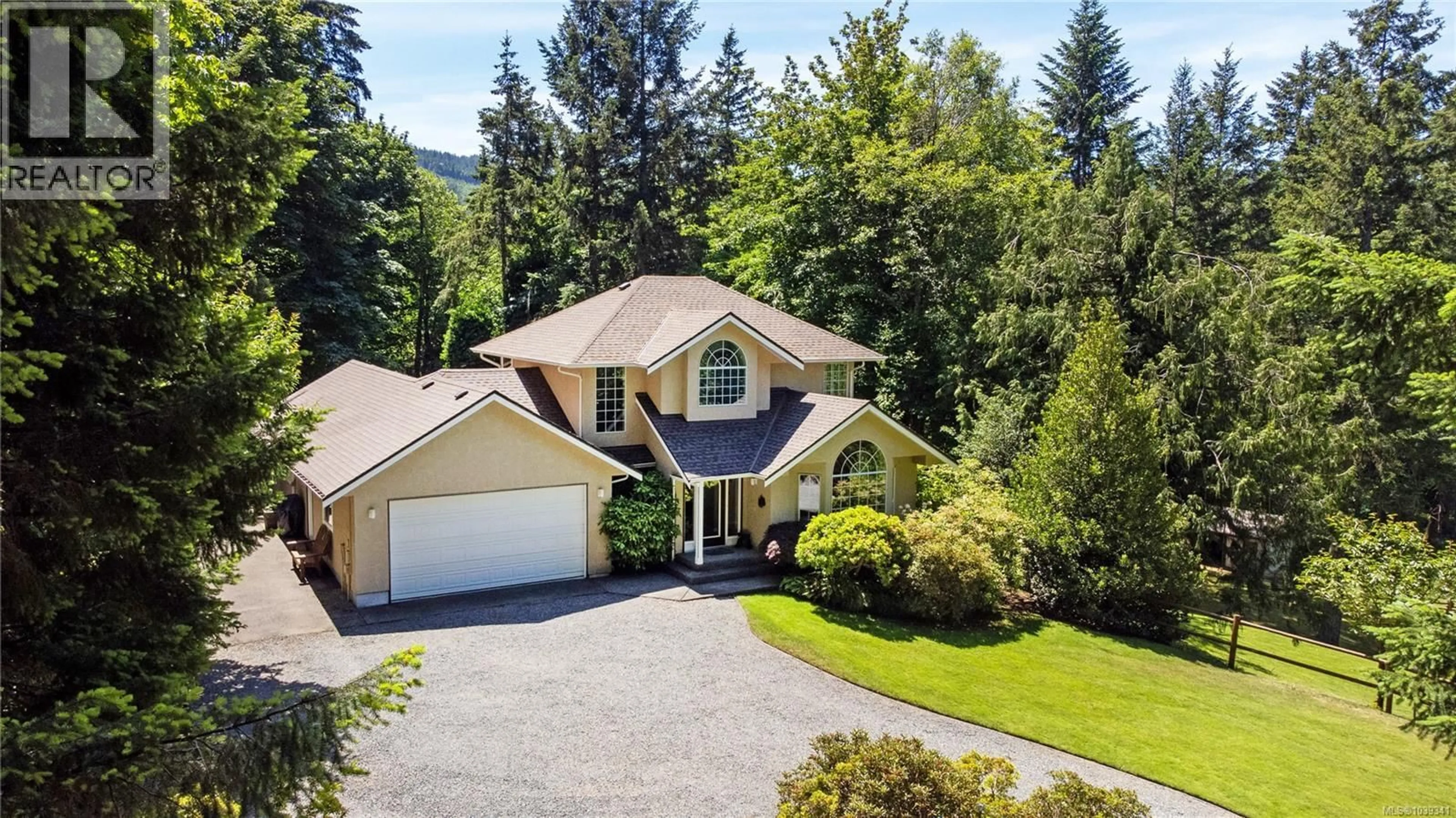 A pic from outside/outdoor area/front of a property/back of a property/a pic from drone, mountain view for 2484 GIBBS PLACE, Mill Bay British Columbia V8H1A4