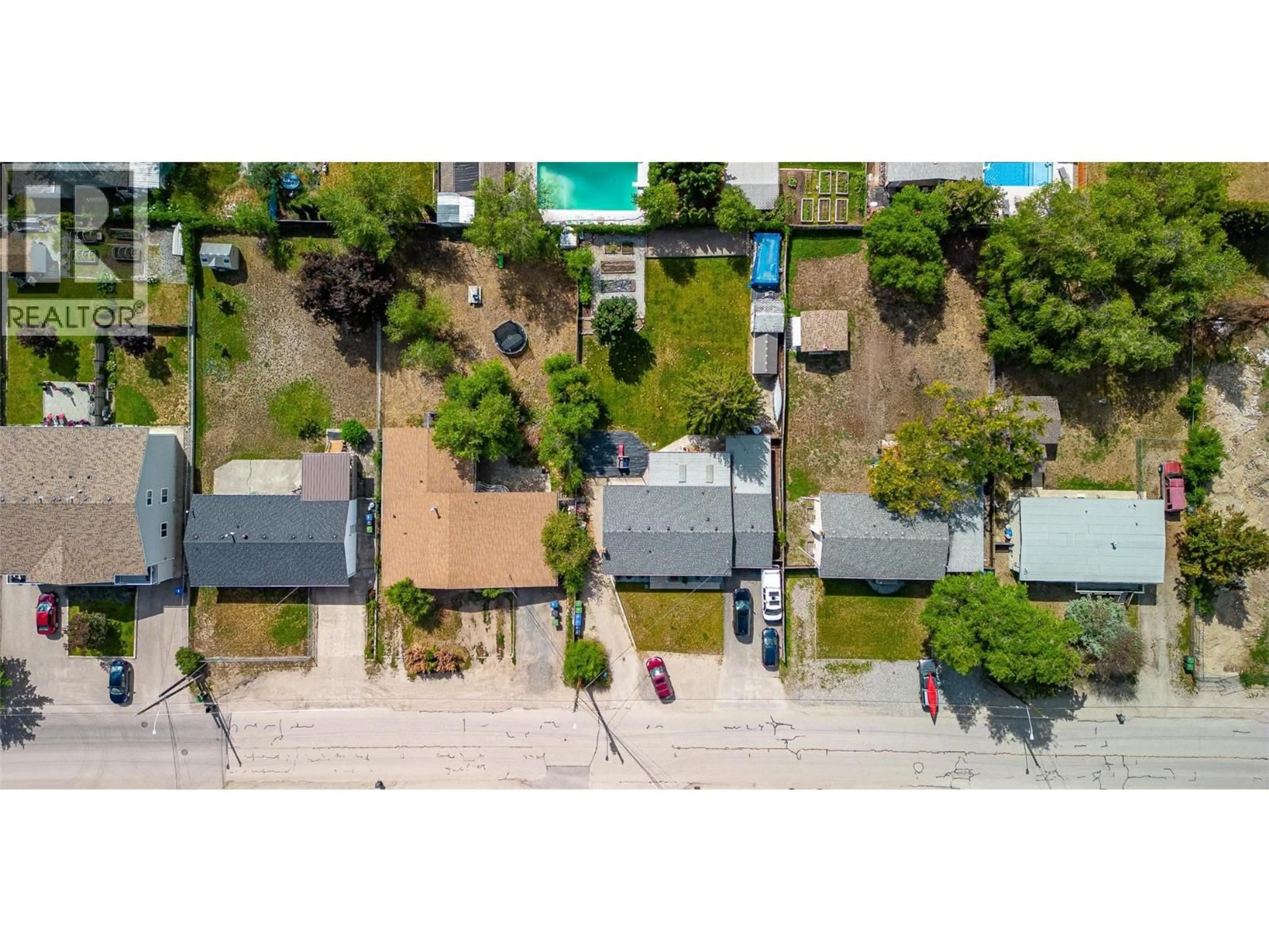 A pic from outside/outdoor area/front of a property/back of a property/a pic from drone, street for 440 ASHER ROAD, Kelowna British Columbia V1X3H7