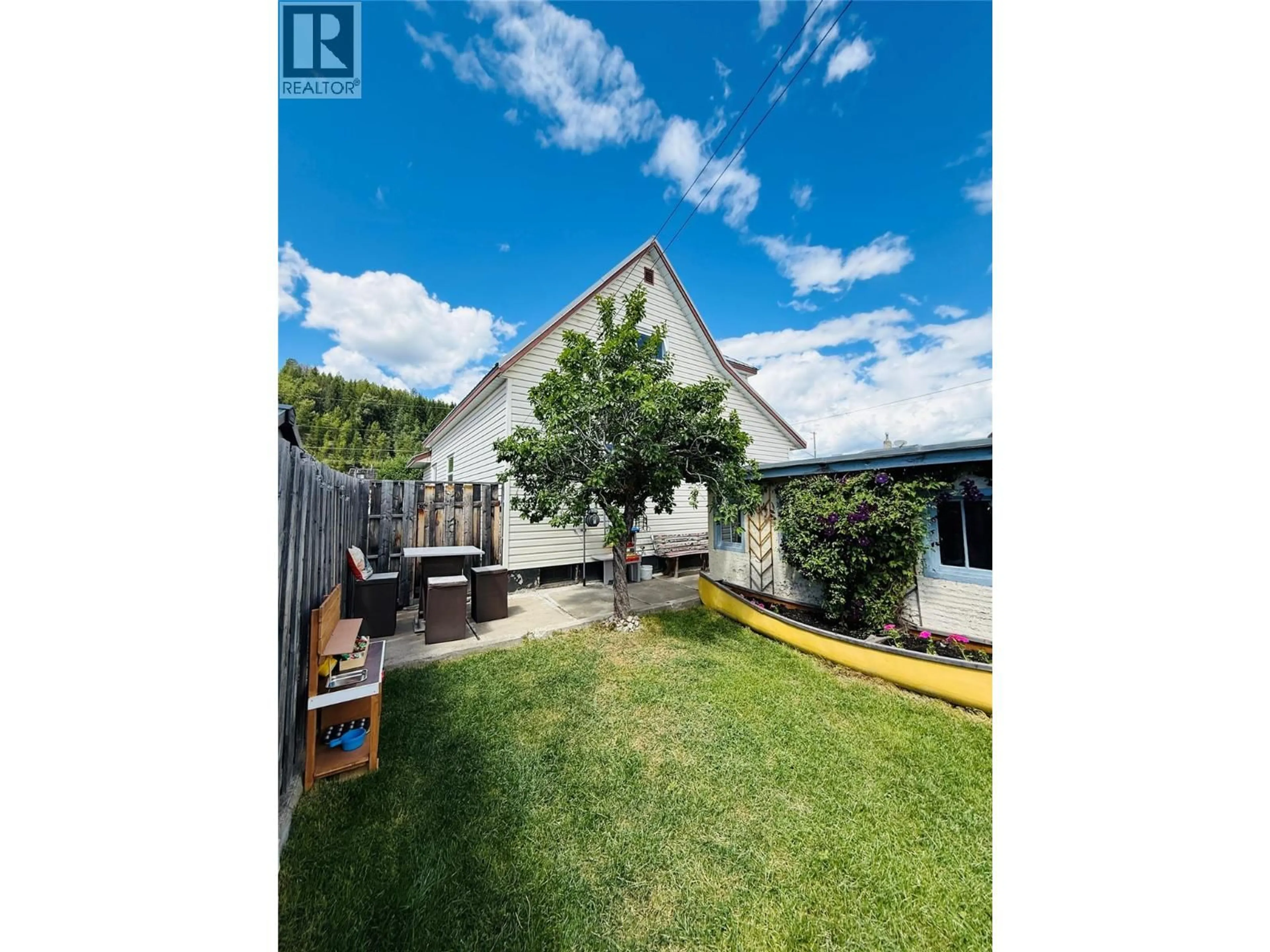 A pic from outside/outdoor area/front of a property/back of a property/a pic from drone, street for 266 RITCHIE STREET, Kimberley British Columbia V1A1L9