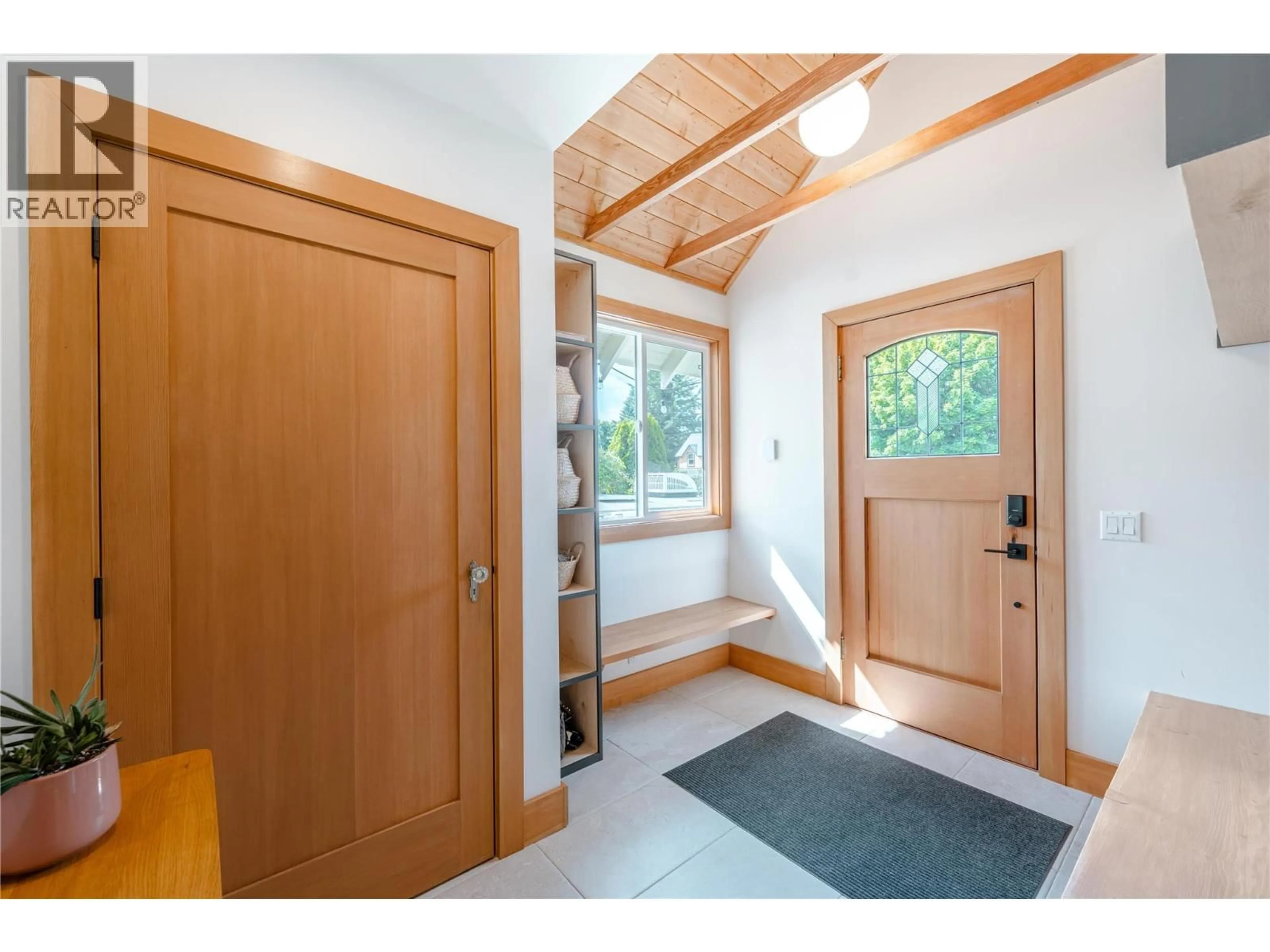 Indoor entryway for 412 THIRD STREET EAST, Revelstoke British Columbia V0E2S0