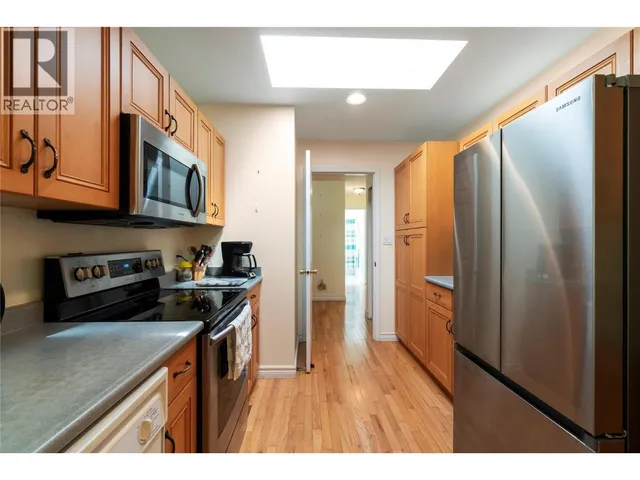 3915 EXPRESS POINT ROAD, Scotch Creek 5