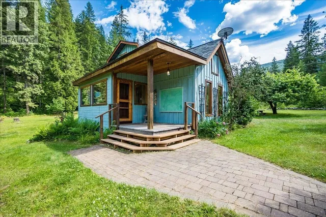 6042 WOODWARD ROAD, Winlaw 5