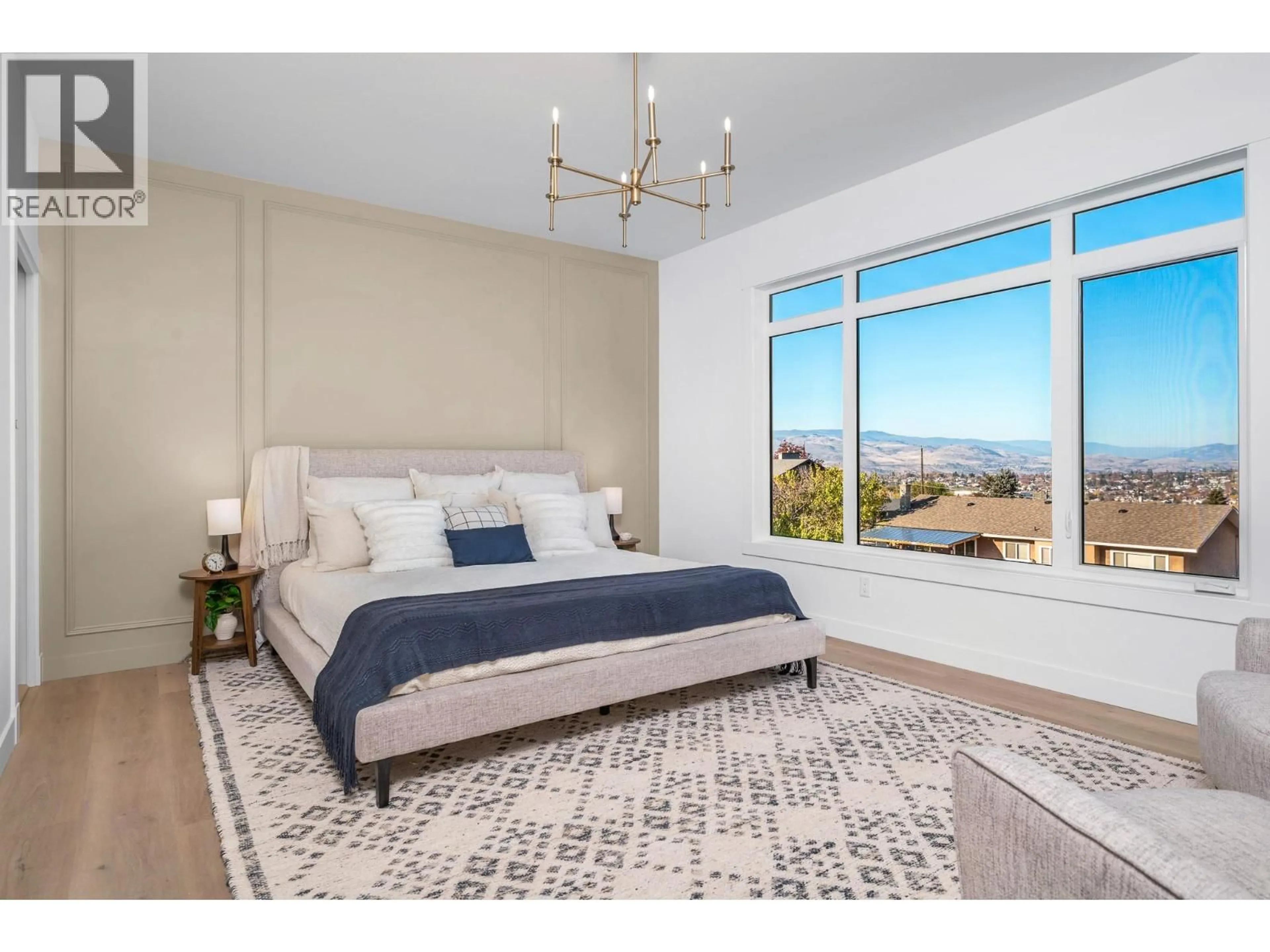 Bedroom with bed, unknown for 195 SARSONS DRIVE, Coldstream British Columbia V1B2H8