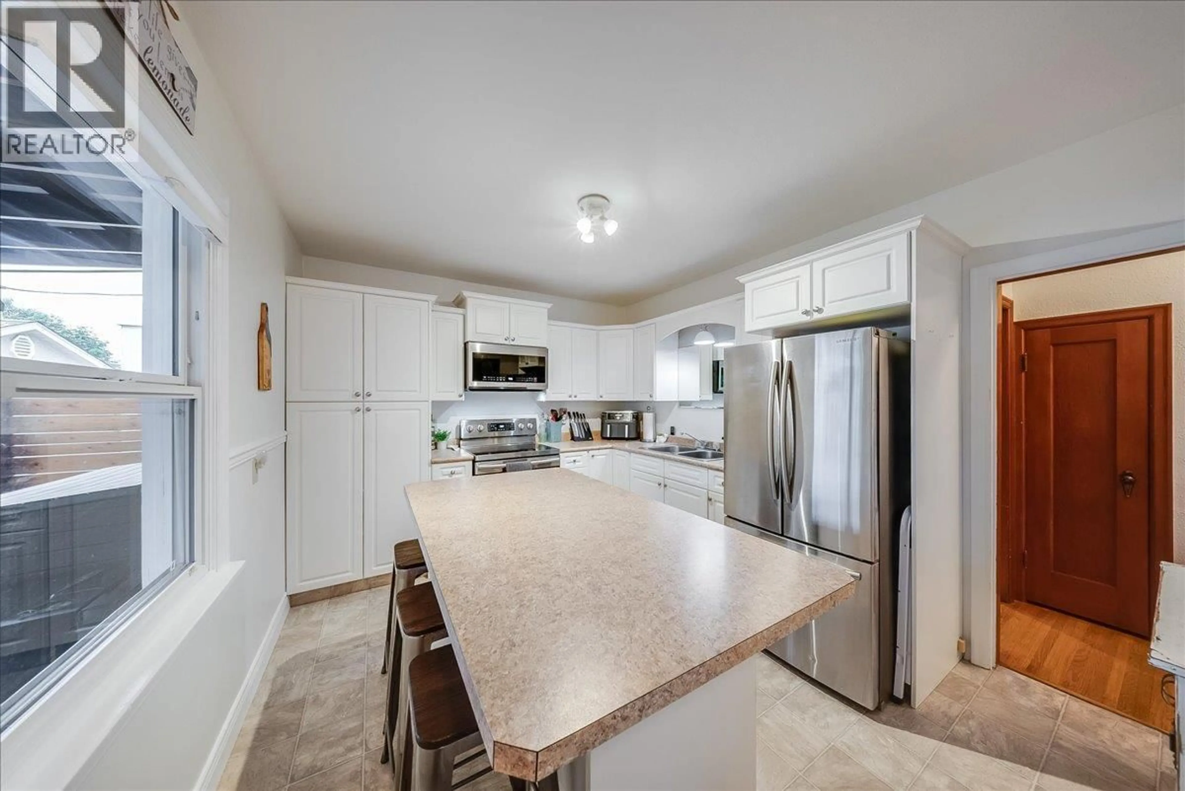 Open concept kitchen, ceramic/tile floor for 2250 EIGHTH AVENUE, Trail British Columbia V1R3E3