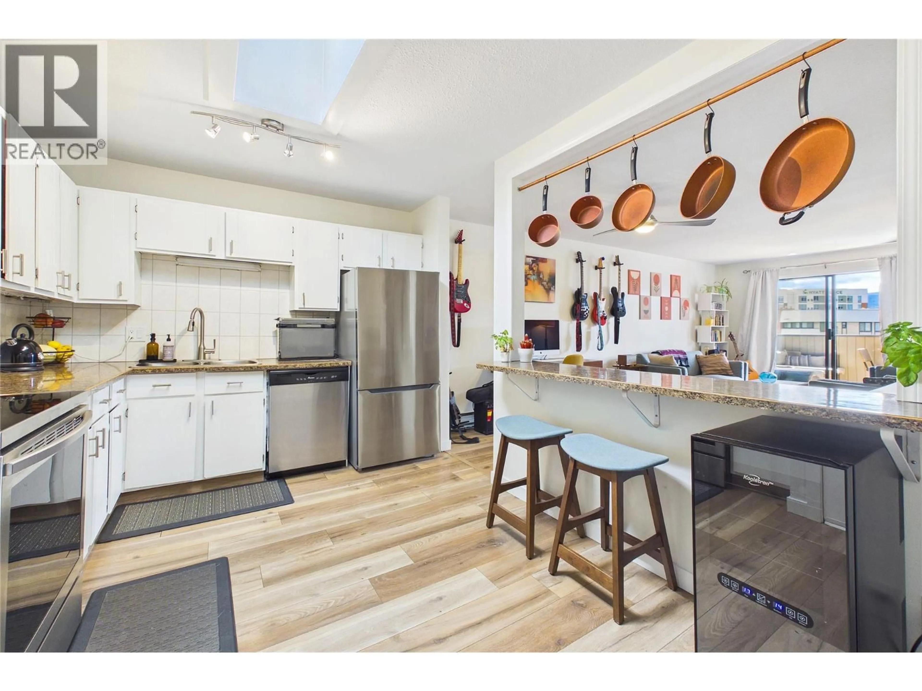 Open concept kitchen, unknown for 311 - 1640 UFTON COURT, Kelowna British Columbia V1Y8L5