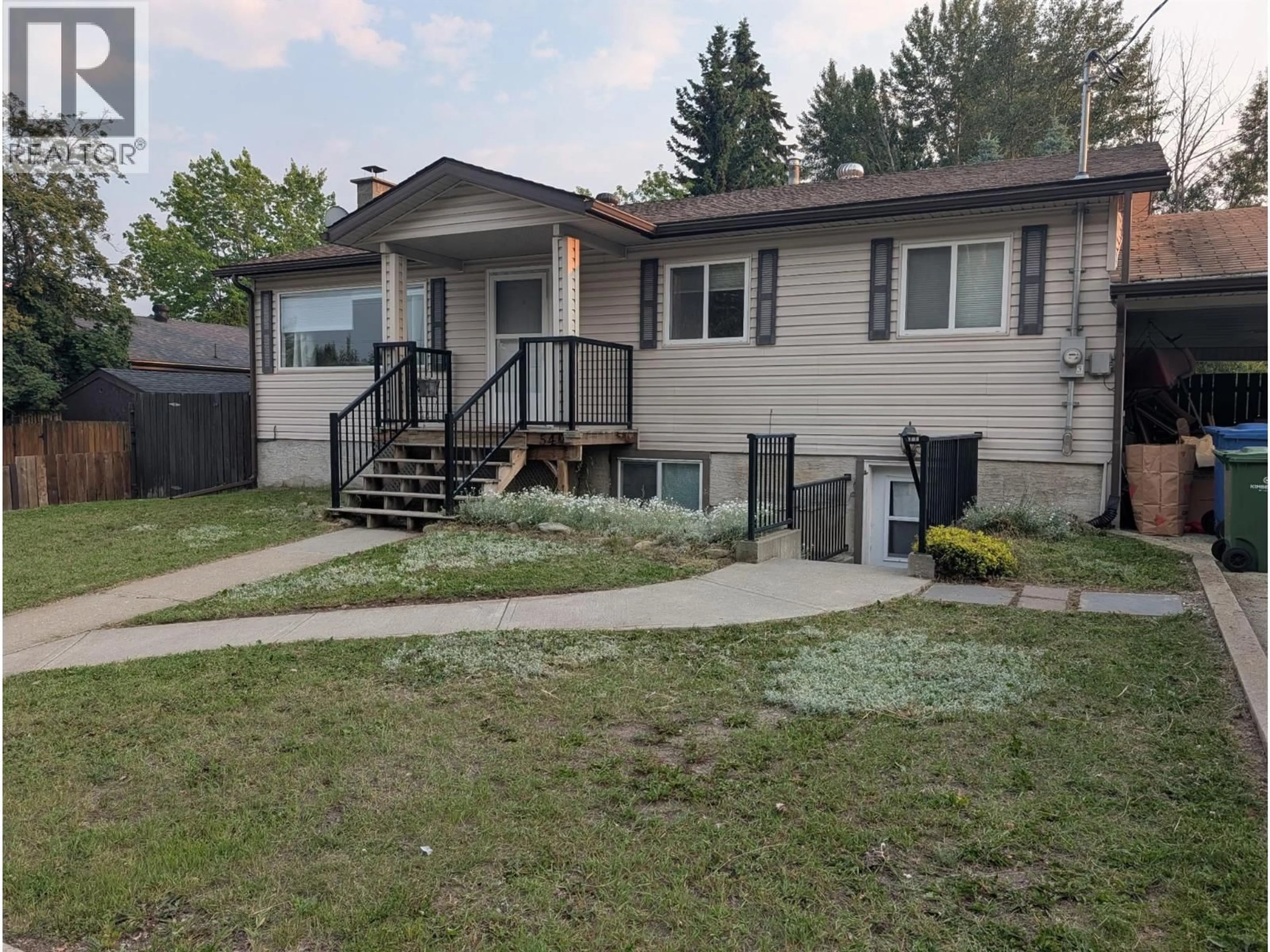 A pic from outside/outdoor area/front of a property/back of a property/a pic from drone, street for 540 4TH AVENUE, Kimberley British Columbia V1A2R9