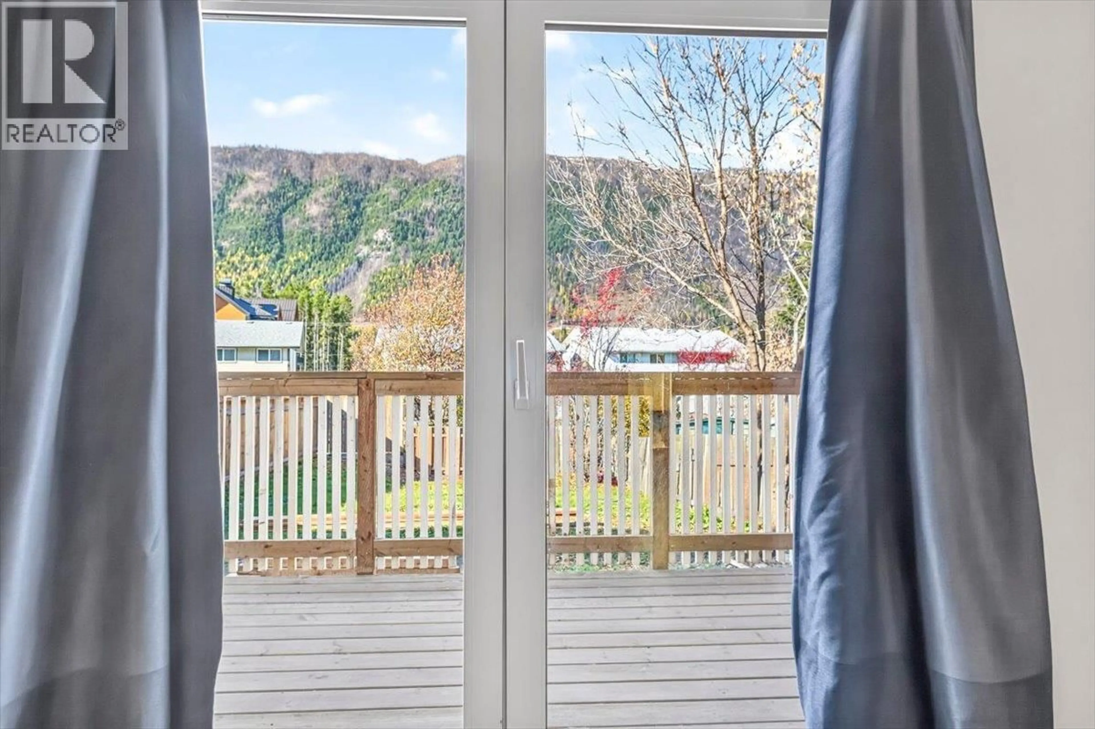 Balcony in the apartment, water/lake/river/ocean view for 425B MOUNTAIN ASH CRESCENT, Sparwood British Columbia V0B2G0