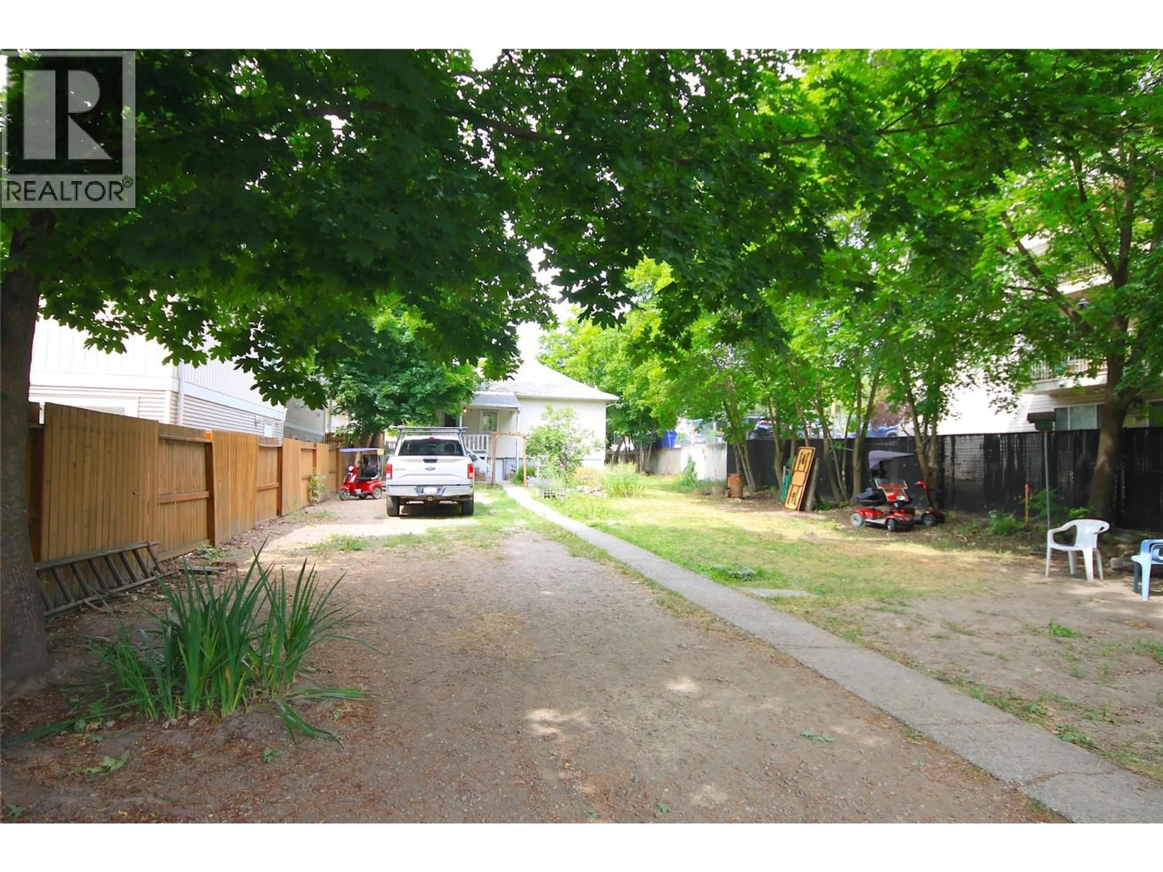 A pic from outside/outdoor area/front of a property/back of a property/a pic from drone, street for 3802 32 AVENUE, Vernon British Columbia V1T2N3