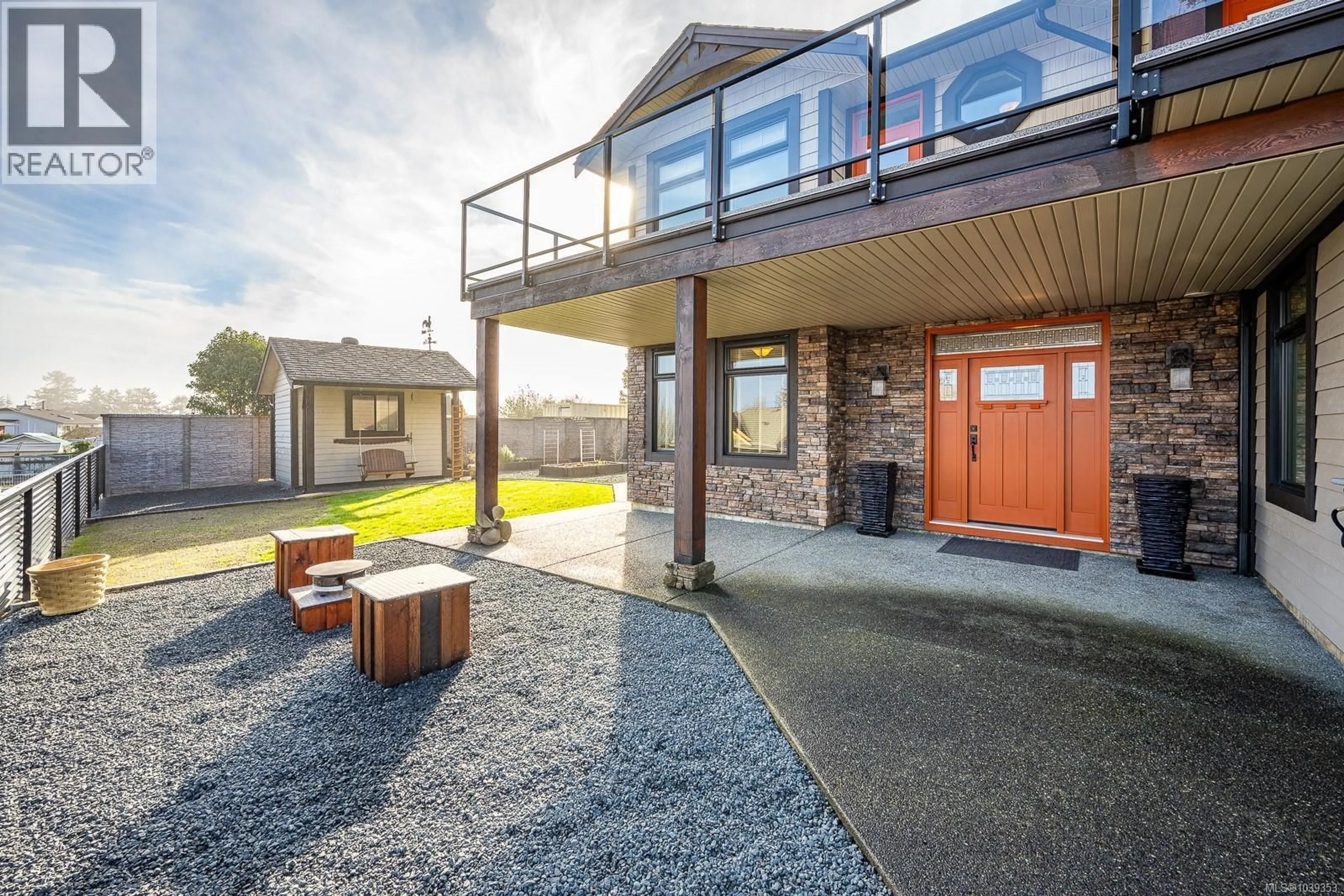 A pic from outside/outdoor area/front of a property/back of a property/a pic from drone, unknown for 91 LARWOOD ROAD, Campbell River British Columbia V9W1S3