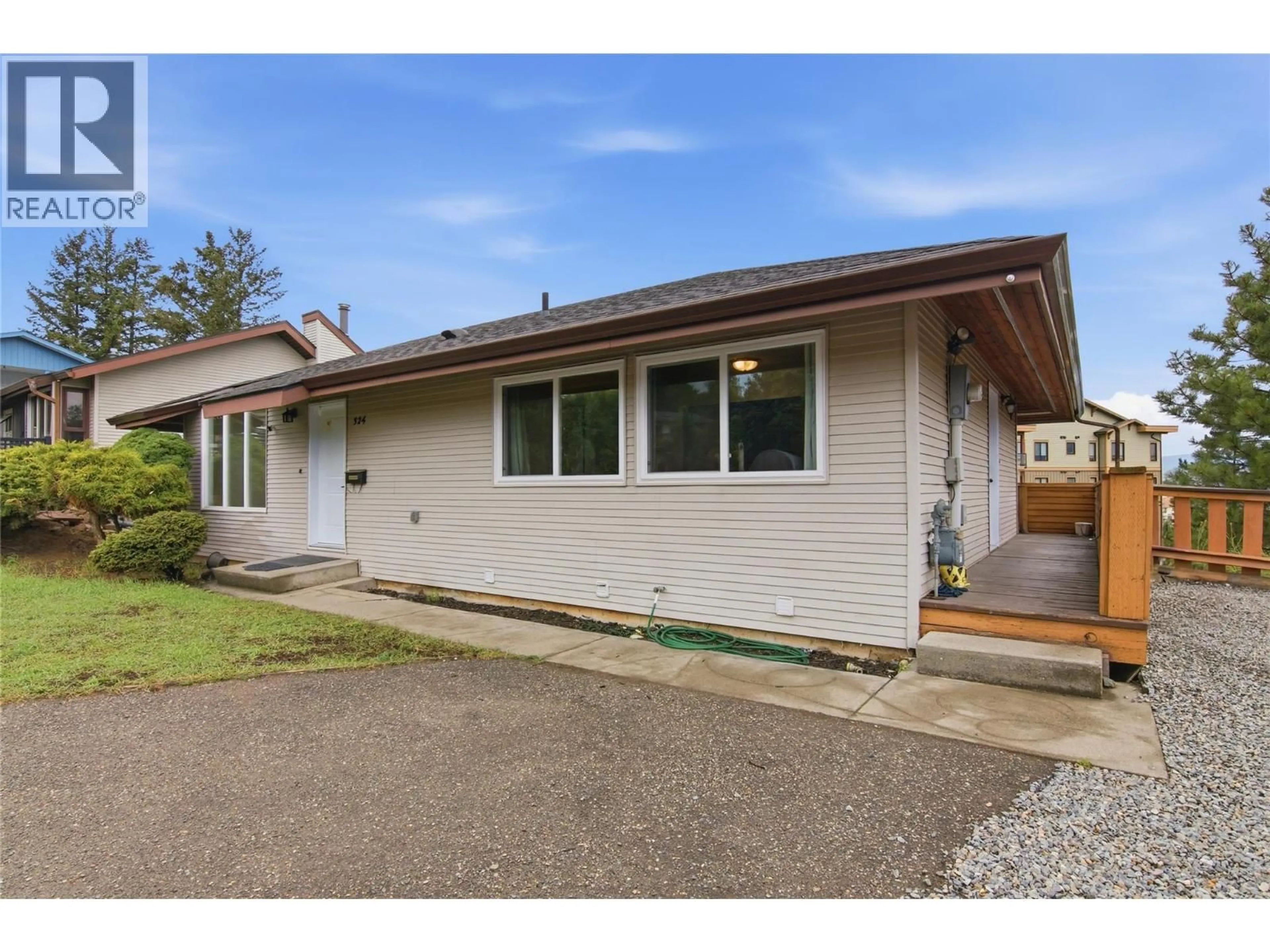 Home with vinyl exterior material, street for 324 WHITESHIELD CRESCENT, Kamloops British Columbia V2E1G1