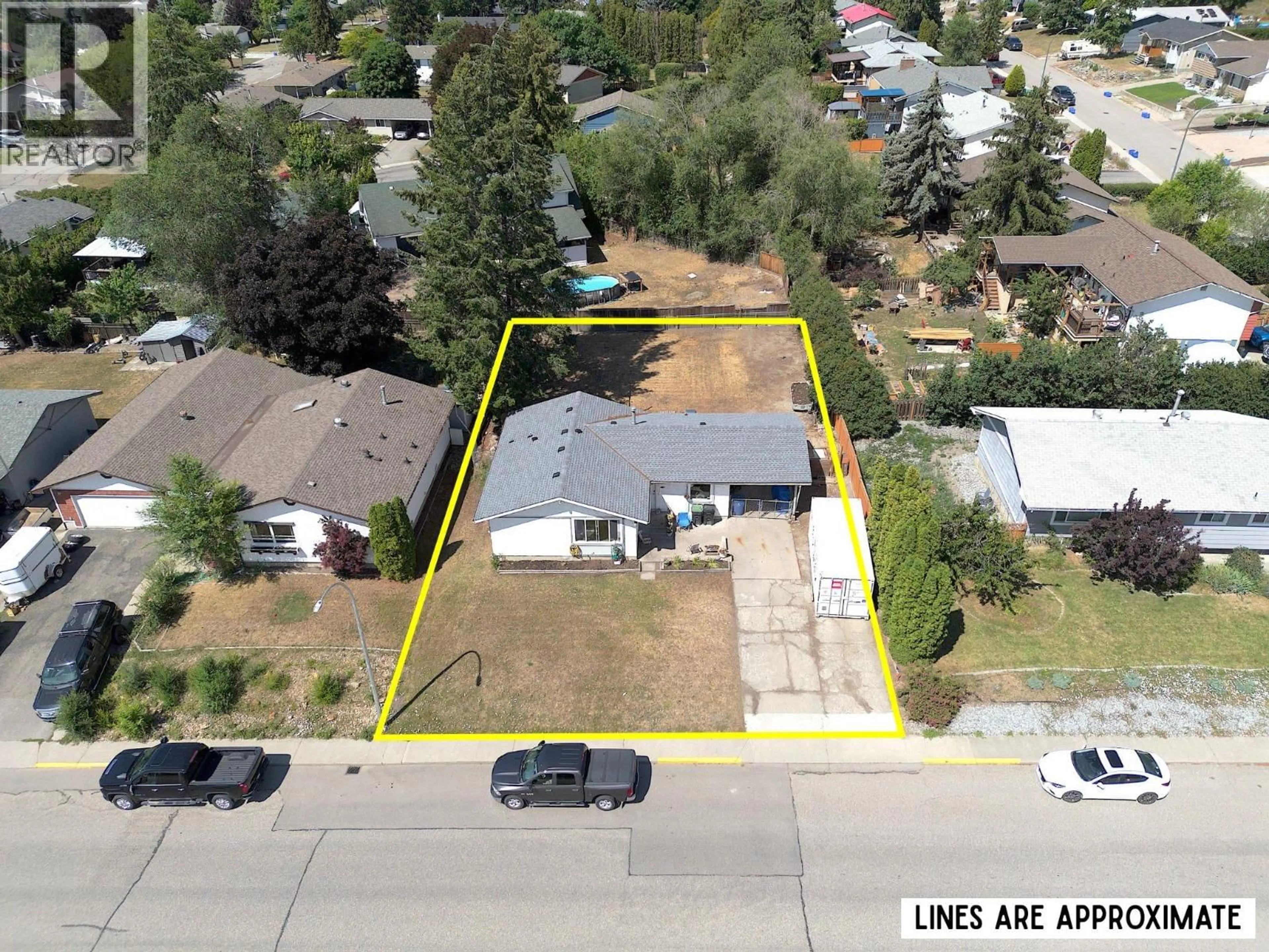 A pic from outside/outdoor area/front of a property/back of a property/a pic from drone, street for 2306 18 STREET, Vernon British Columbia V1T3Z8