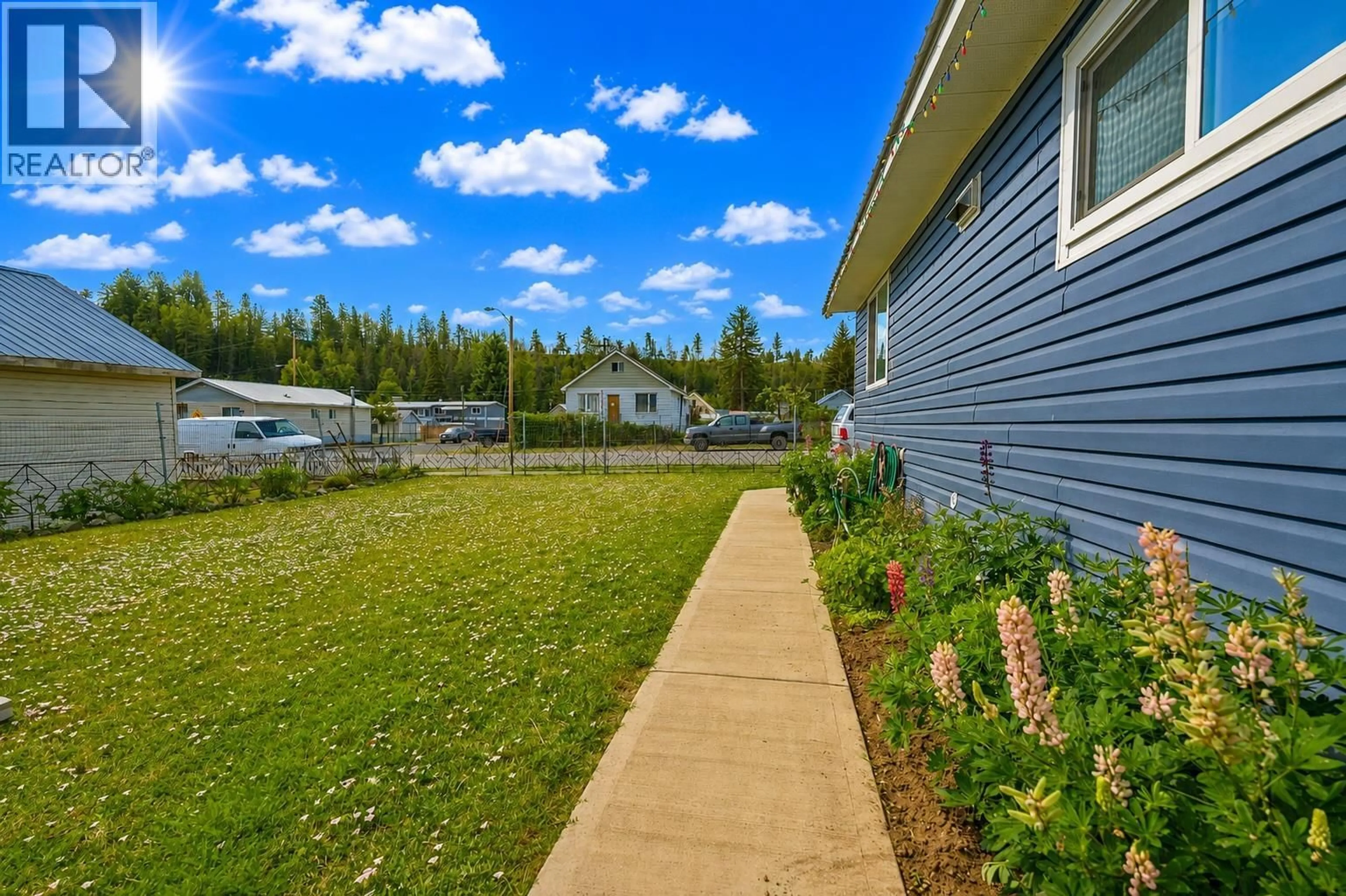 Patio, water/lake/river/ocean view for 267 ANGELA AVENUE, Princeton British Columbia V0X1W0