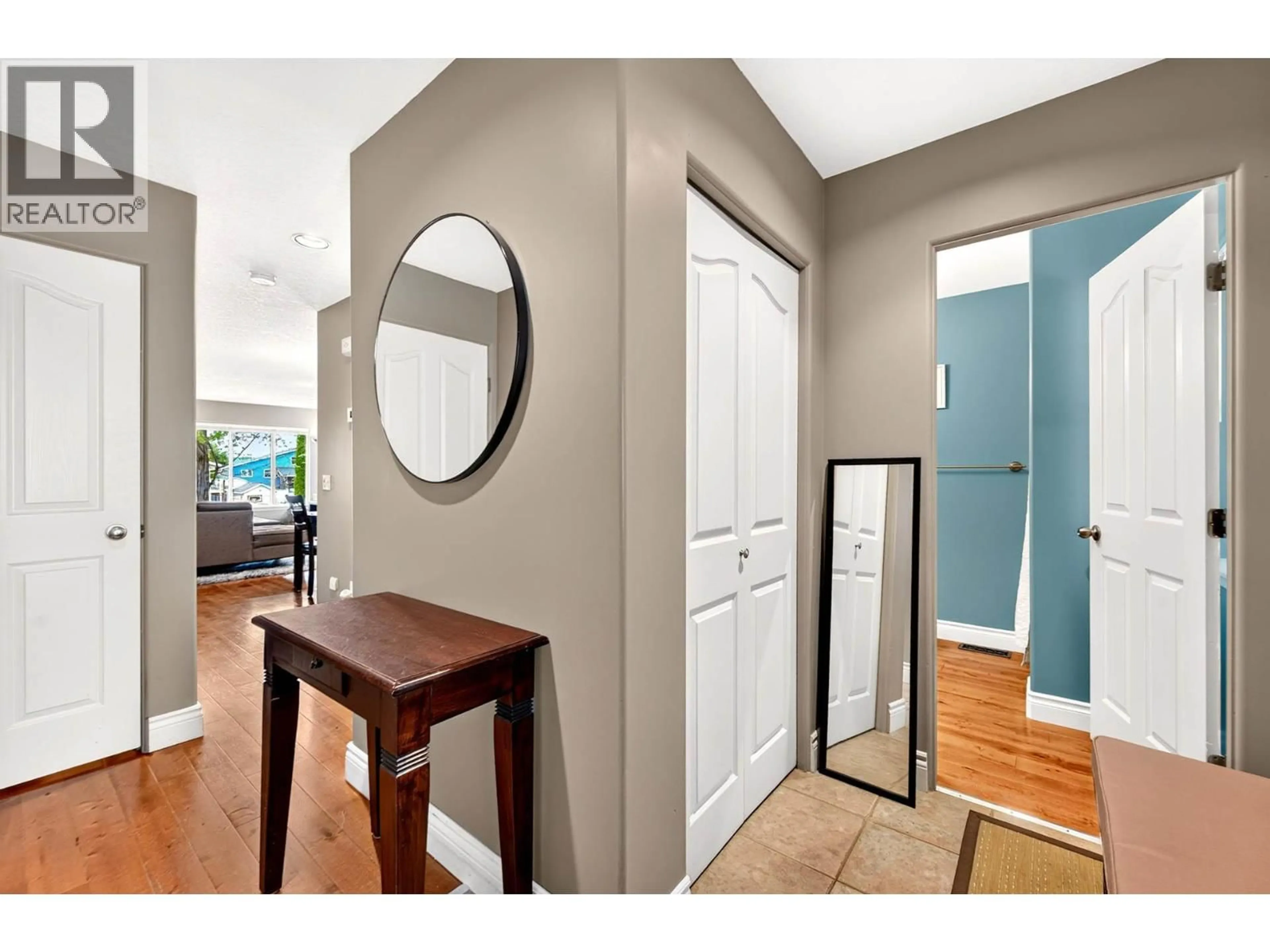 Indoor entryway for 12 - 411 ABERDEEN DRIVE, Kamloops British Columbia V1S1X2