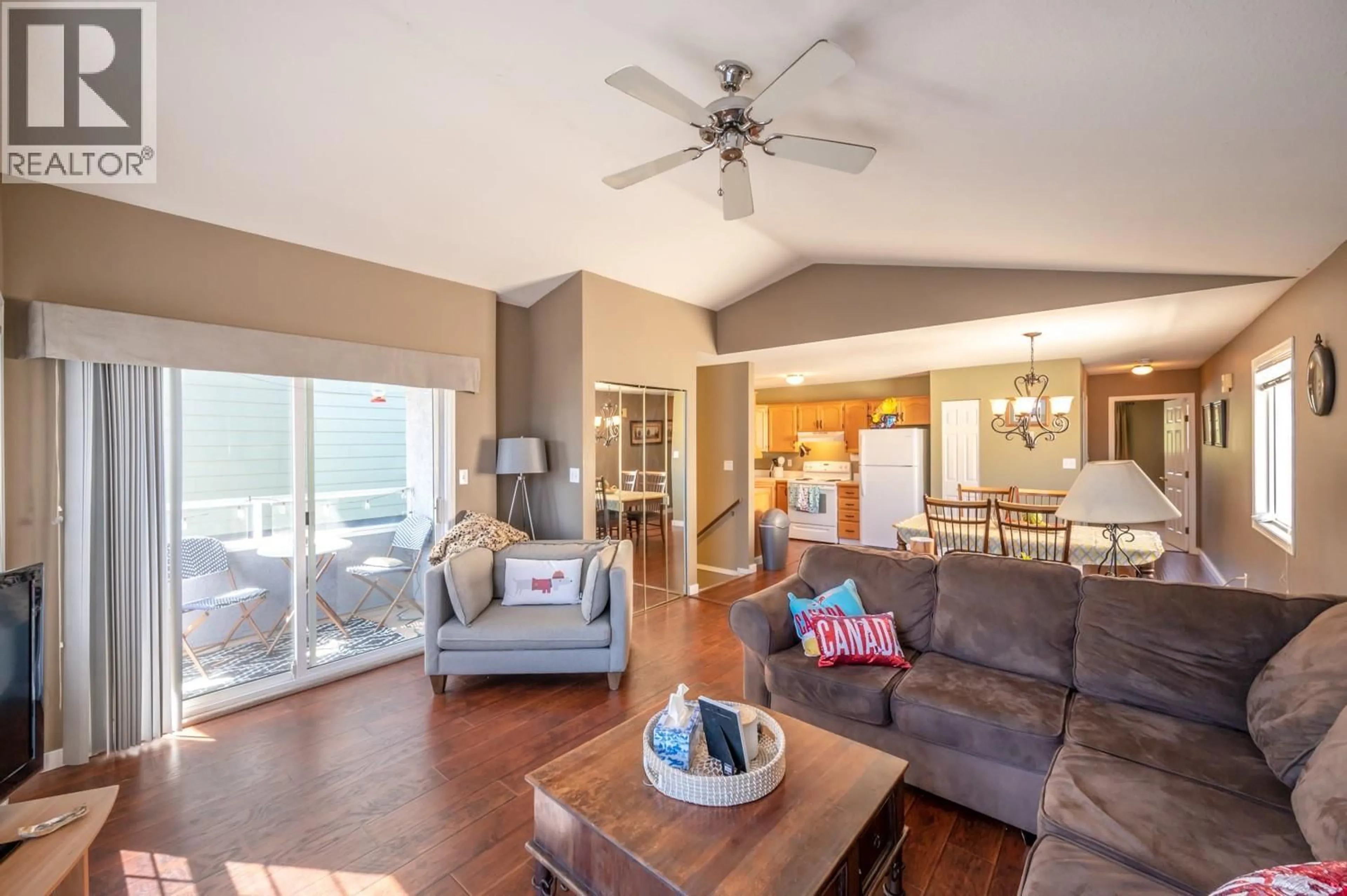 Living room with furniture, unknown for 335 SUDBURY AVENUE, Penticton British Columbia V2A8M7