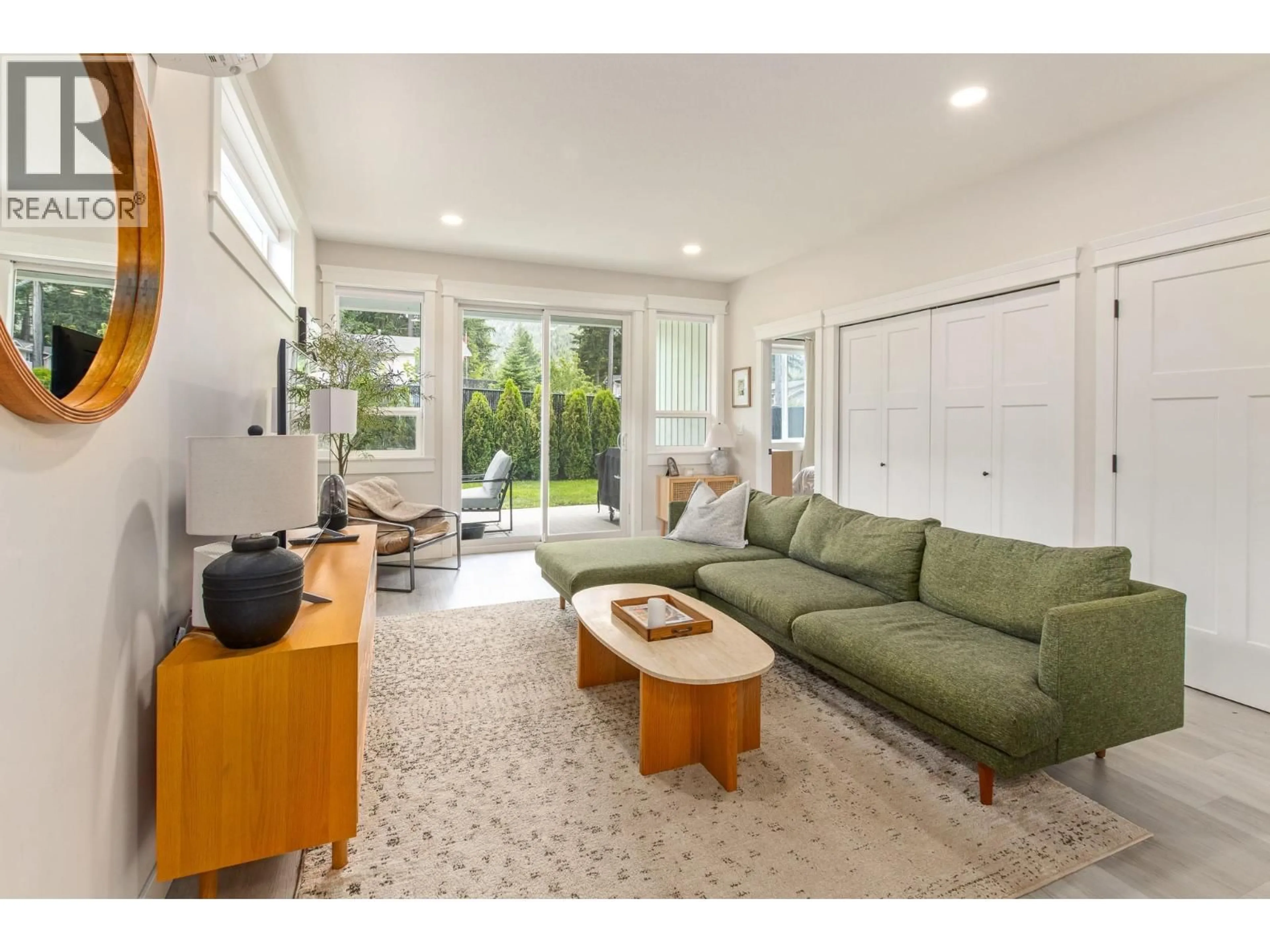 Living room with furniture, unknown for 2344 6 AVENUE SOUTHEAST, Salmon Arm British Columbia V1E0H1