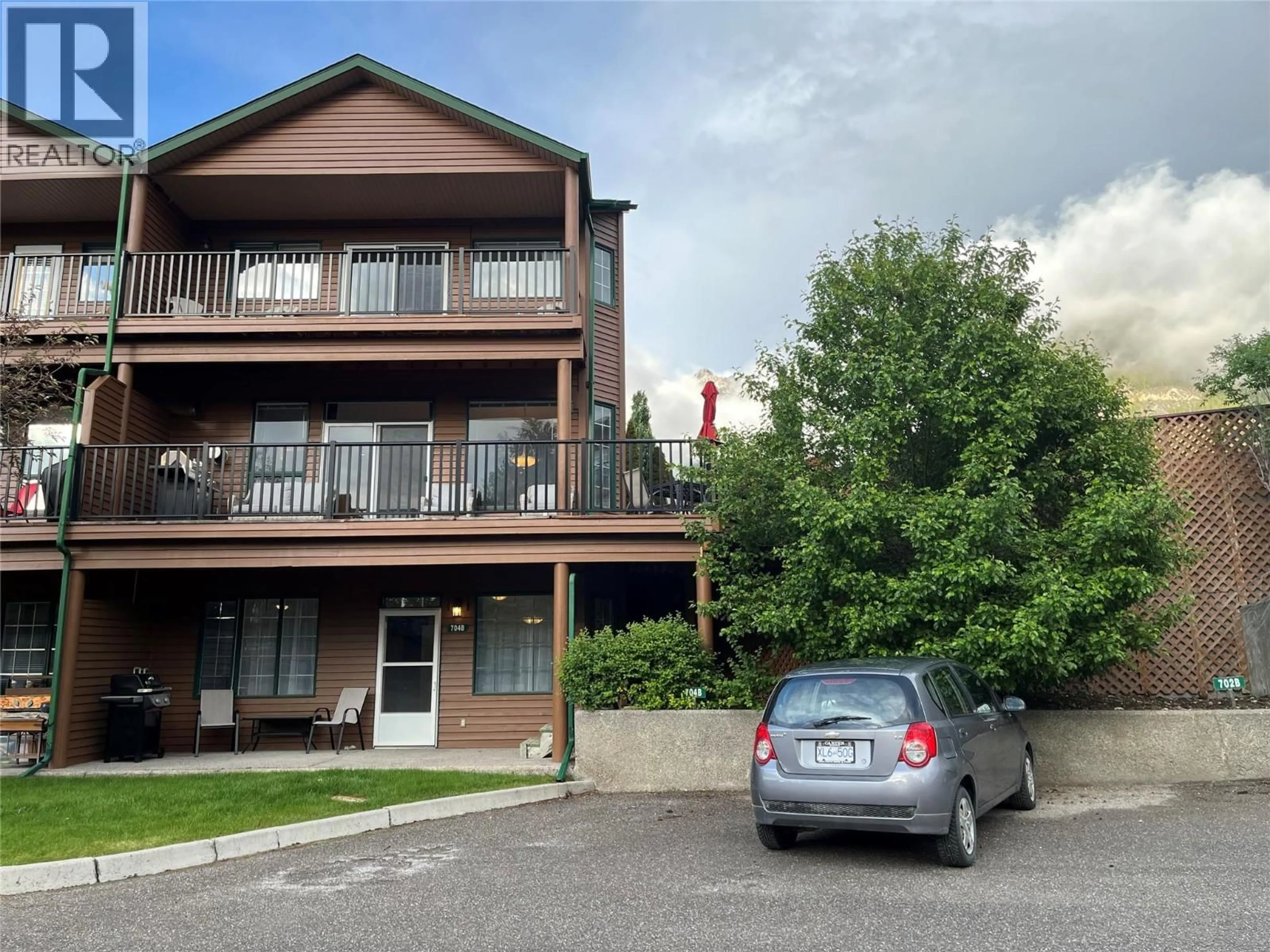 A pic from outside/outdoor area/front of a property/back of a property/a pic from drone, mountain view for 704 - 5201 FAIRWAY DRIVE, Fairmont Hot Springs British Columbia V0B1L1
