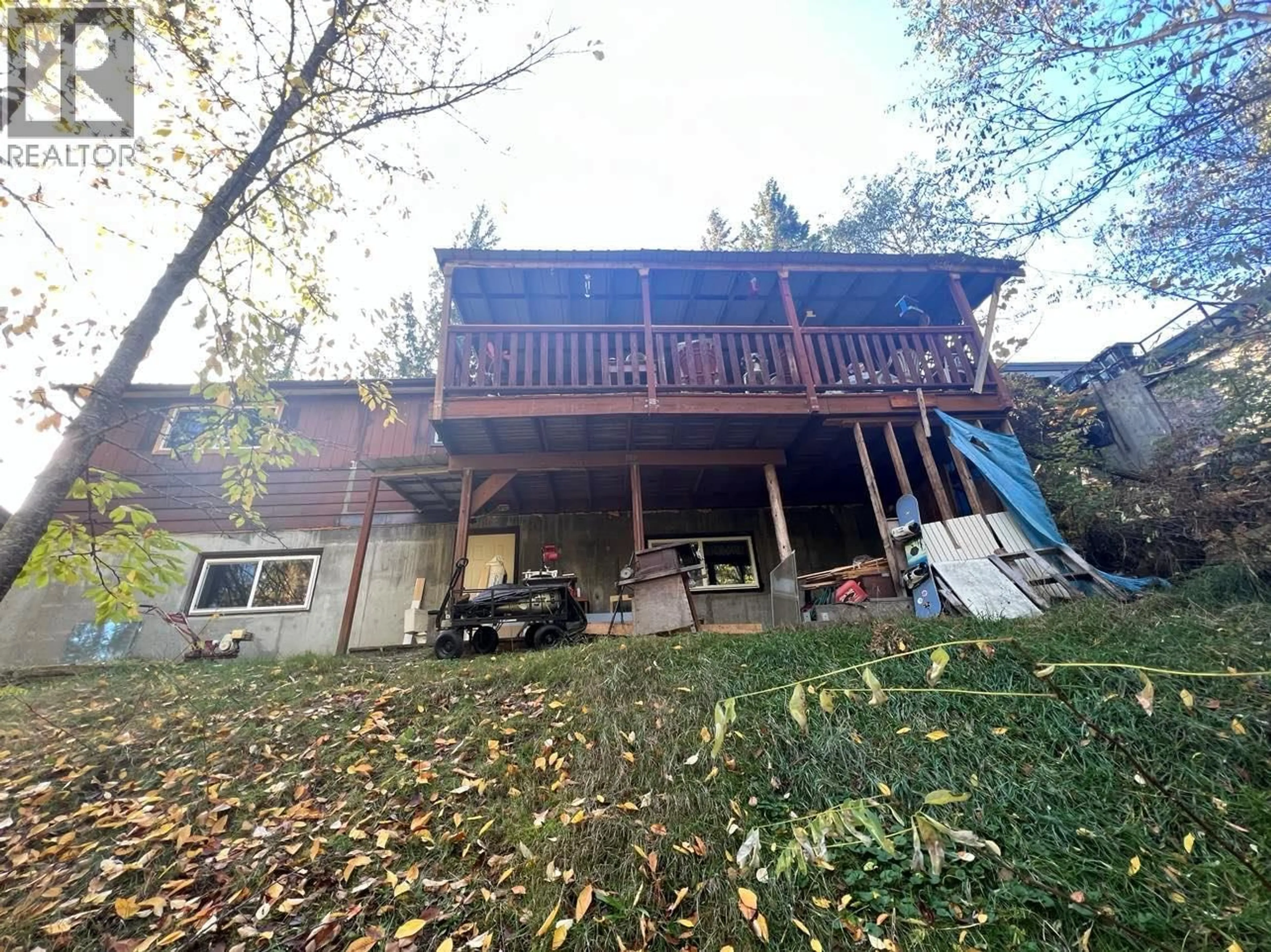 A pic from outside/outdoor area/front of a property/back of a property/a pic from drone, water/lake/river/ocean view for 2186 CRESTVIEW CRESCENT, Castlegar British Columbia V1N3B3