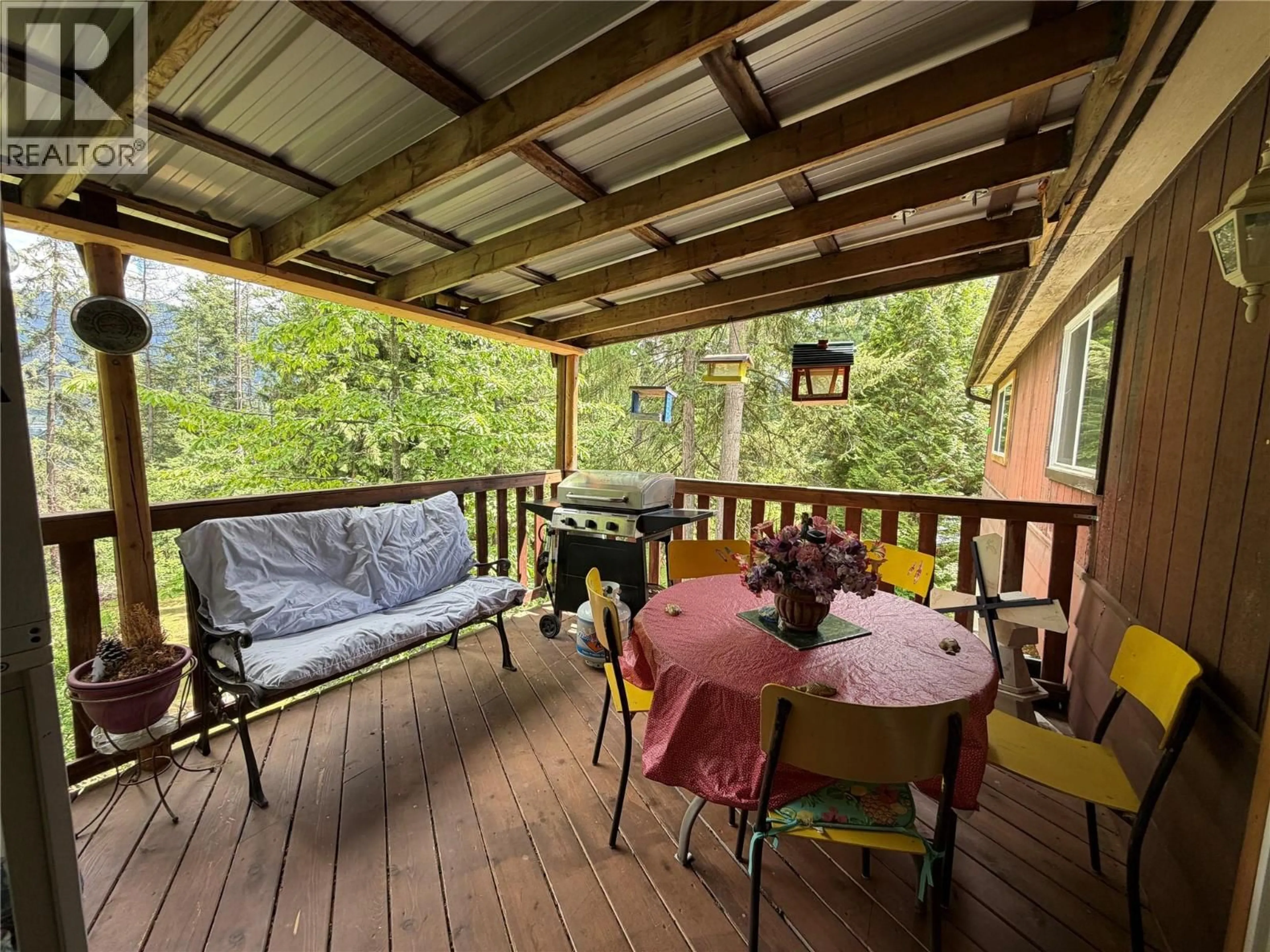 Patio, unknown for 2186 CRESTVIEW CRESCENT, Castlegar British Columbia V1N3B3
