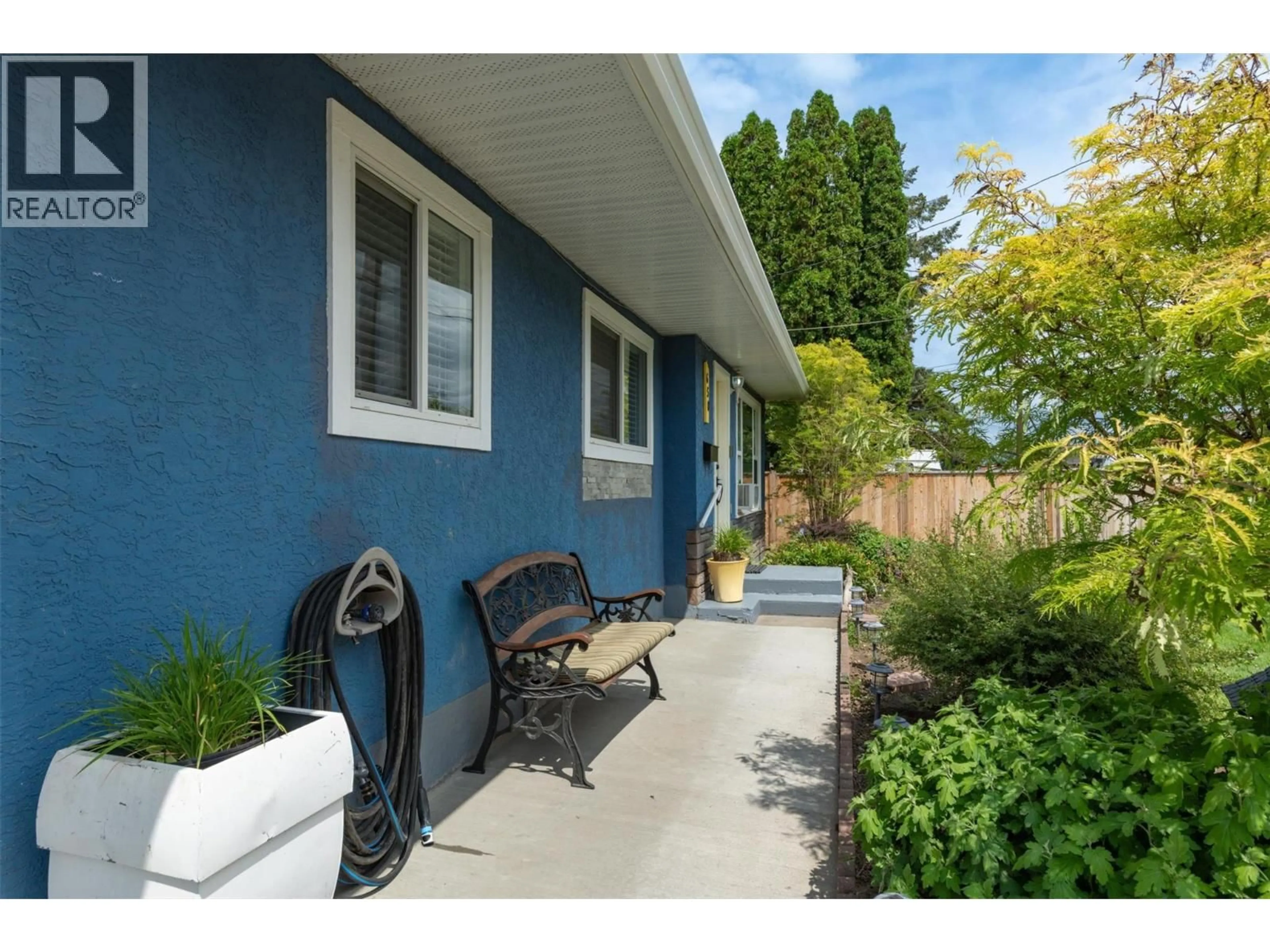 Patio, street for 650 FORD ROAD, Kelowna British Columbia V1X3E1