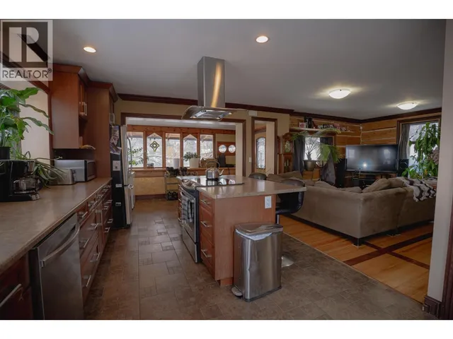 299 SEYMOUR STREET WEST, Kamloops 3