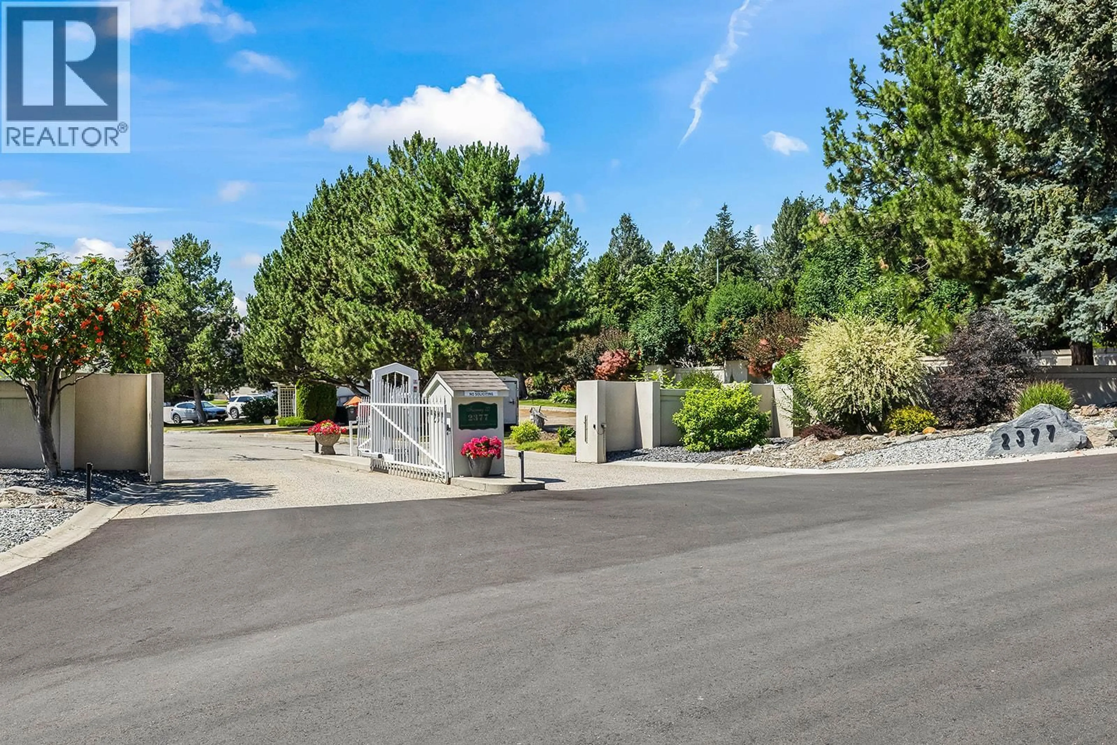 Unknown for 201 - 2377 SHANNON WOODS DRIVE, West Kelowna British Columbia V4T2L8