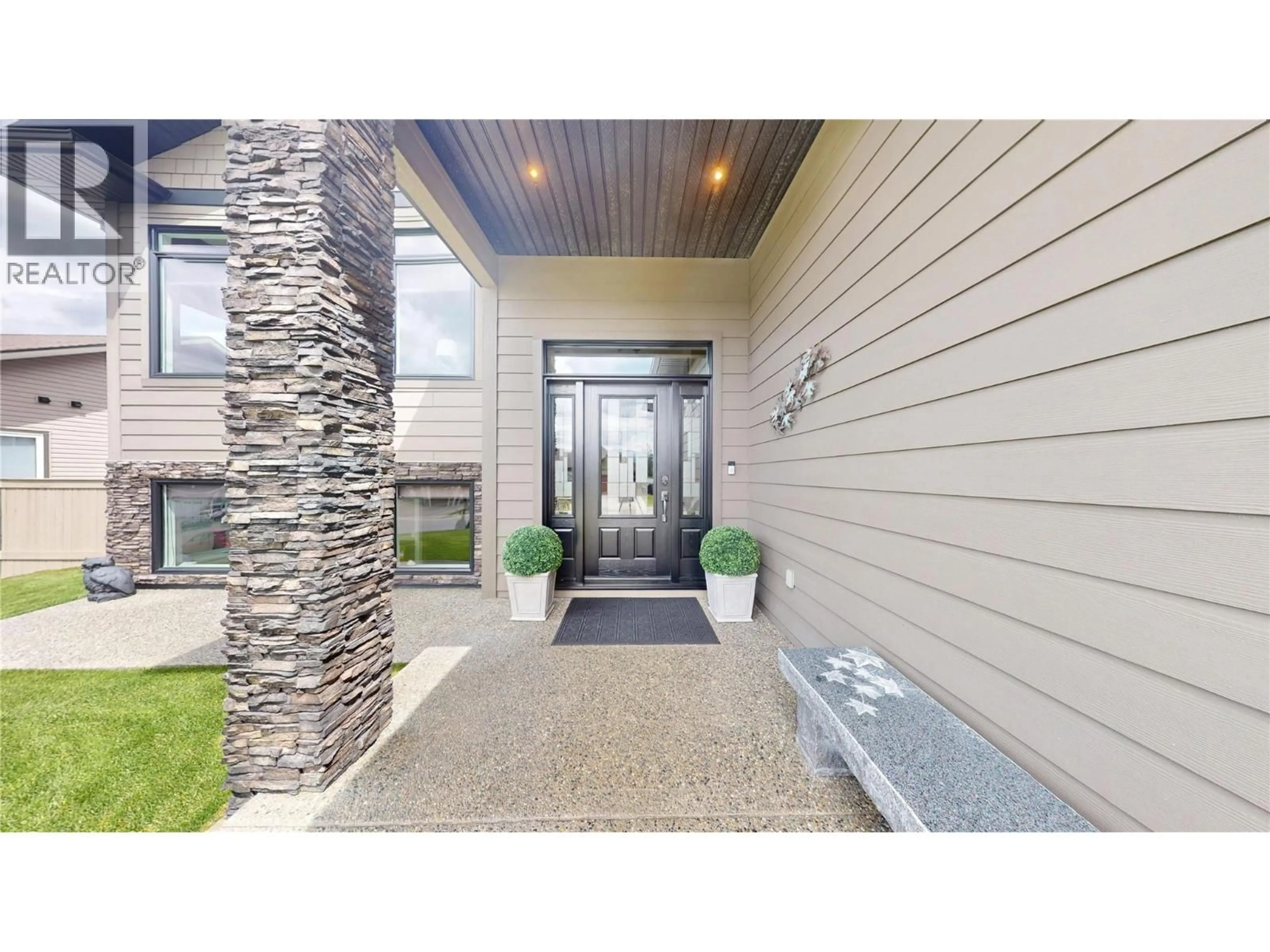 Indoor entryway for 808 22ND AVENUE SOUTH, Cranbrook British Columbia V1C6Y7