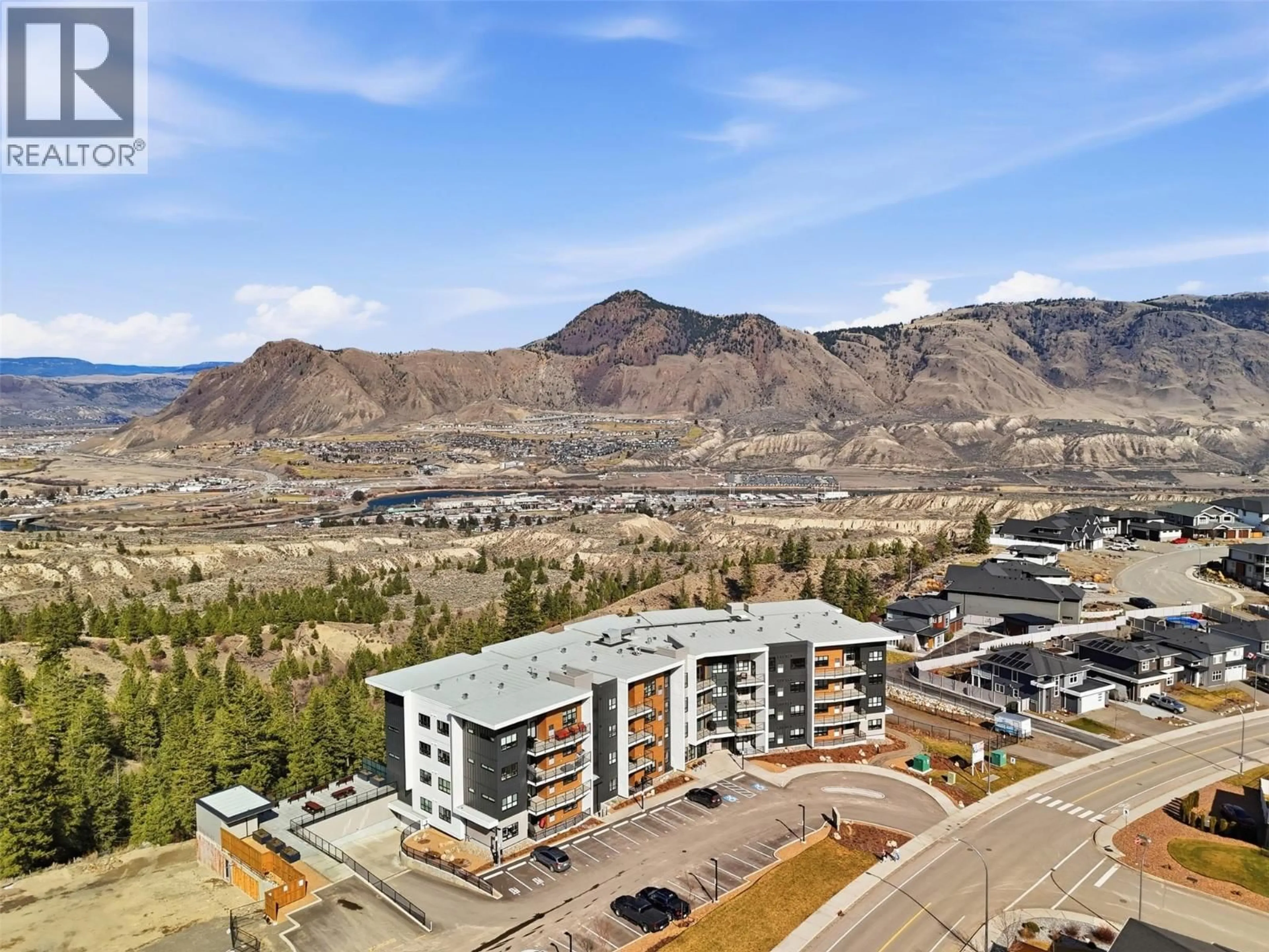 A pic from outside/outdoor area/front of a property/back of a property/a pic from drone, mountain view for 307 - 1844 QU'APPELLE BOULEVARD, Kamloops British Columbia V2E0A8
