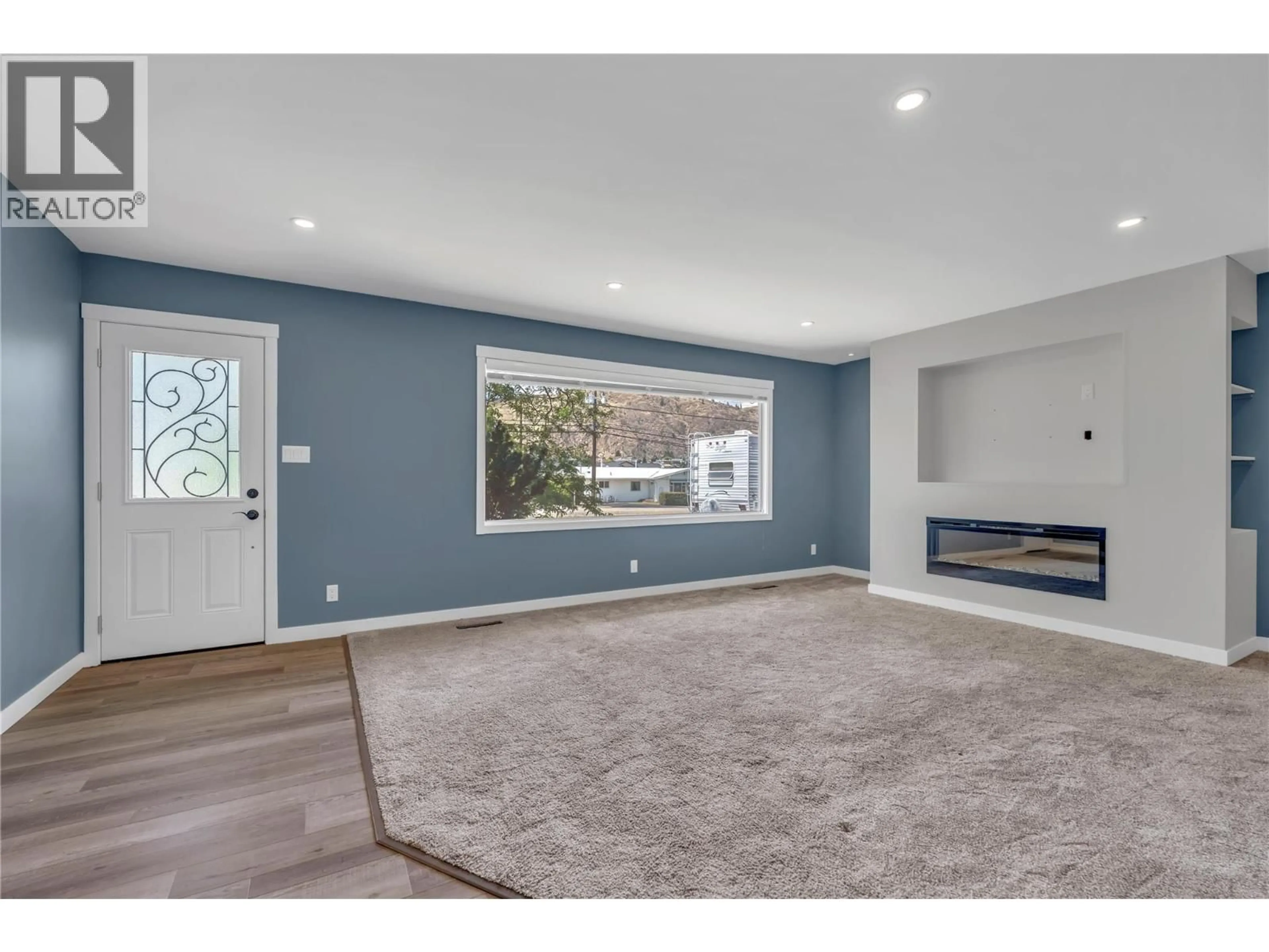 Living room with furniture, unknown for 5775 MAIN STREET, Oliver British Columbia V0H1T0