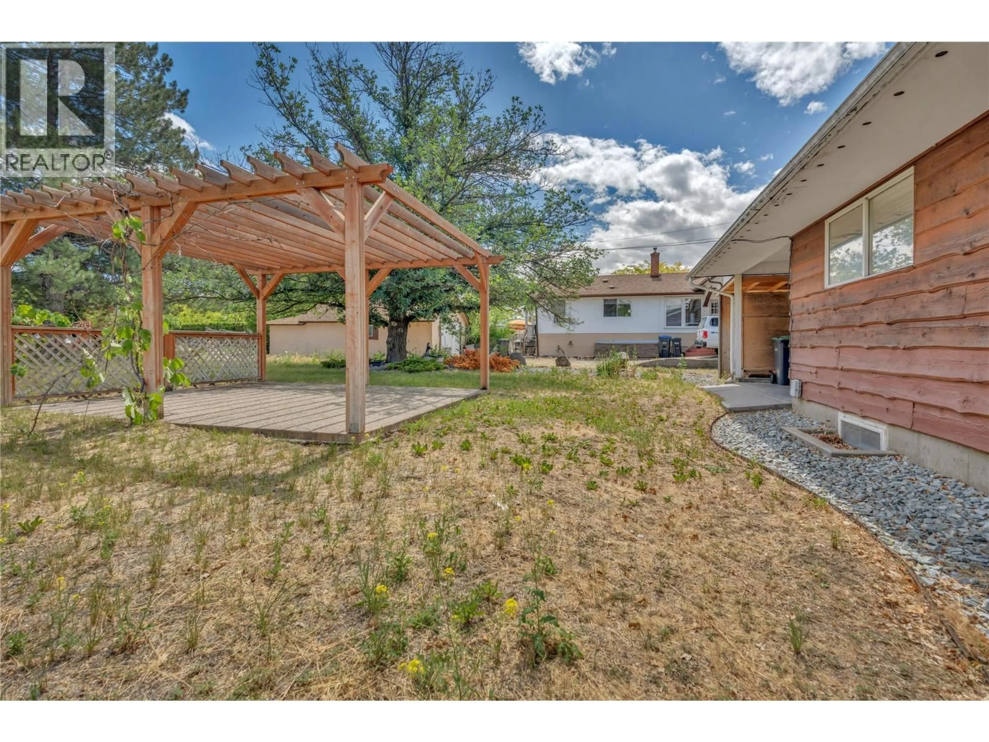 Patio, unknown for 5775 MAIN STREET, Oliver British Columbia V0H1T0