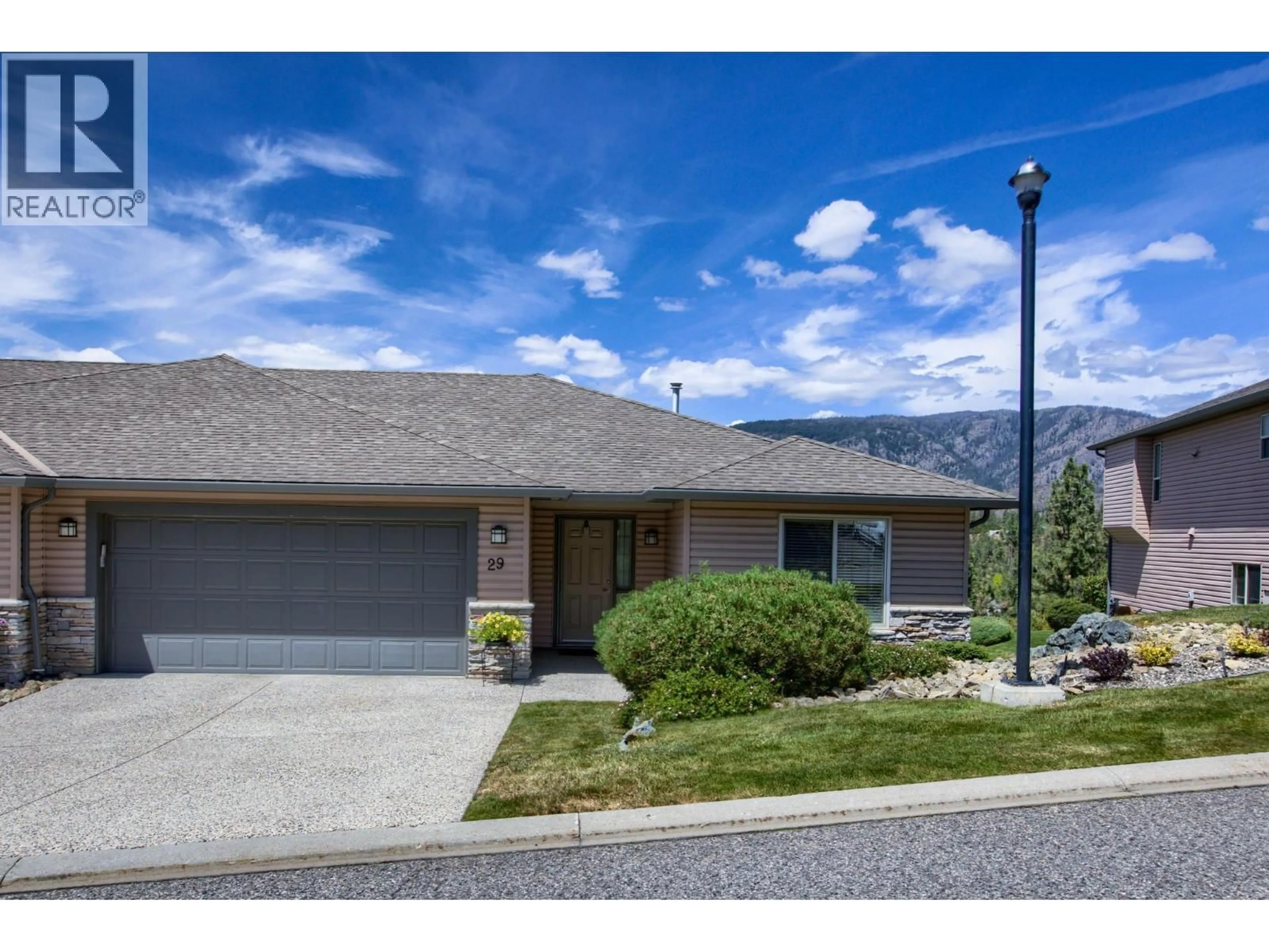 Home with vinyl exterior material, mountain view for 29 - 3512 RIDGE BOULEVARD, West Kelowna British Columbia V4T2X5
