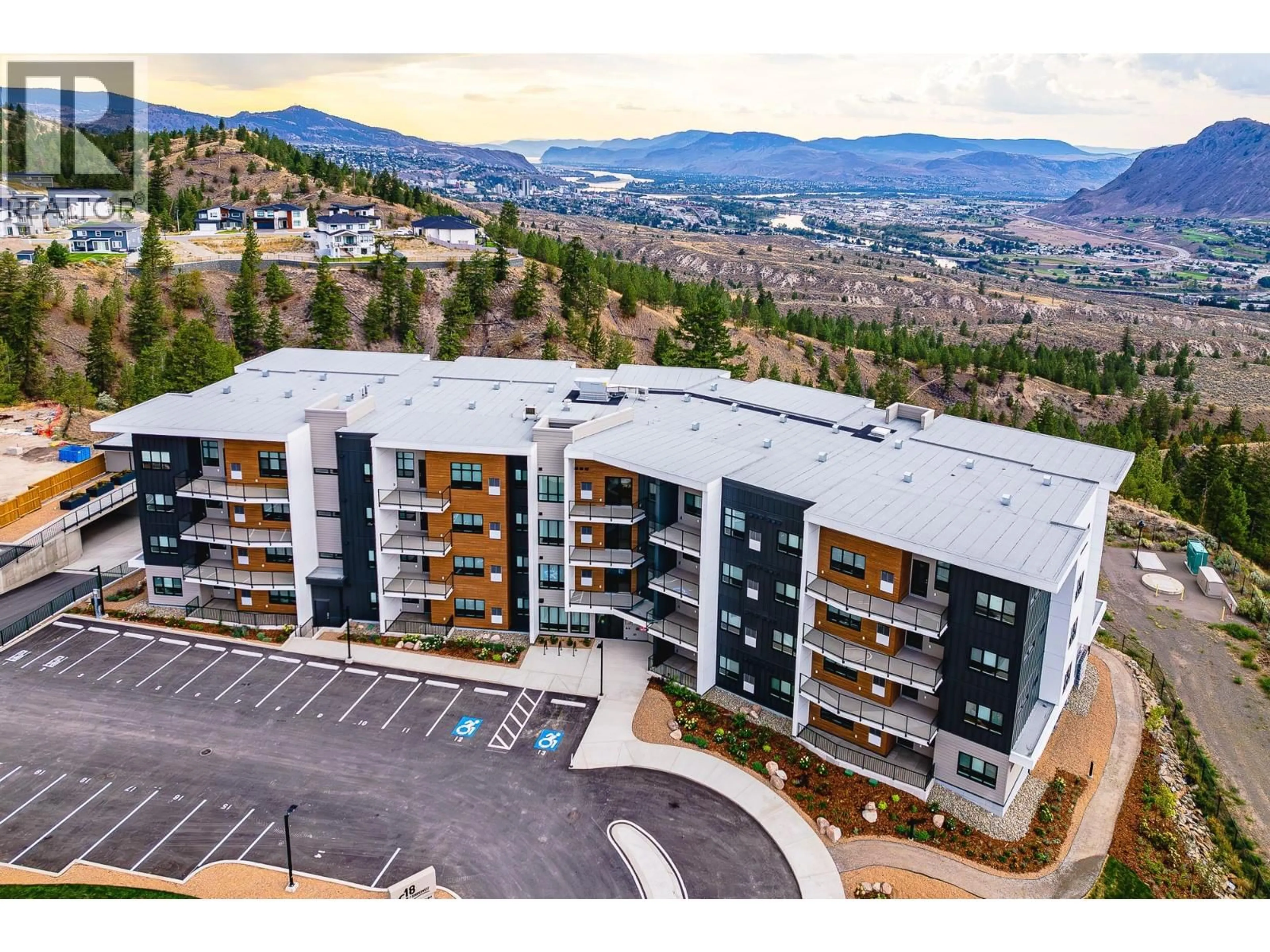 A pic from outside/outdoor area/front of a property/back of a property/a pic from drone, mountain view for 203 - 1844 QU'APPELLE BOULEVARD, Kamloops British Columbia V2E0E8