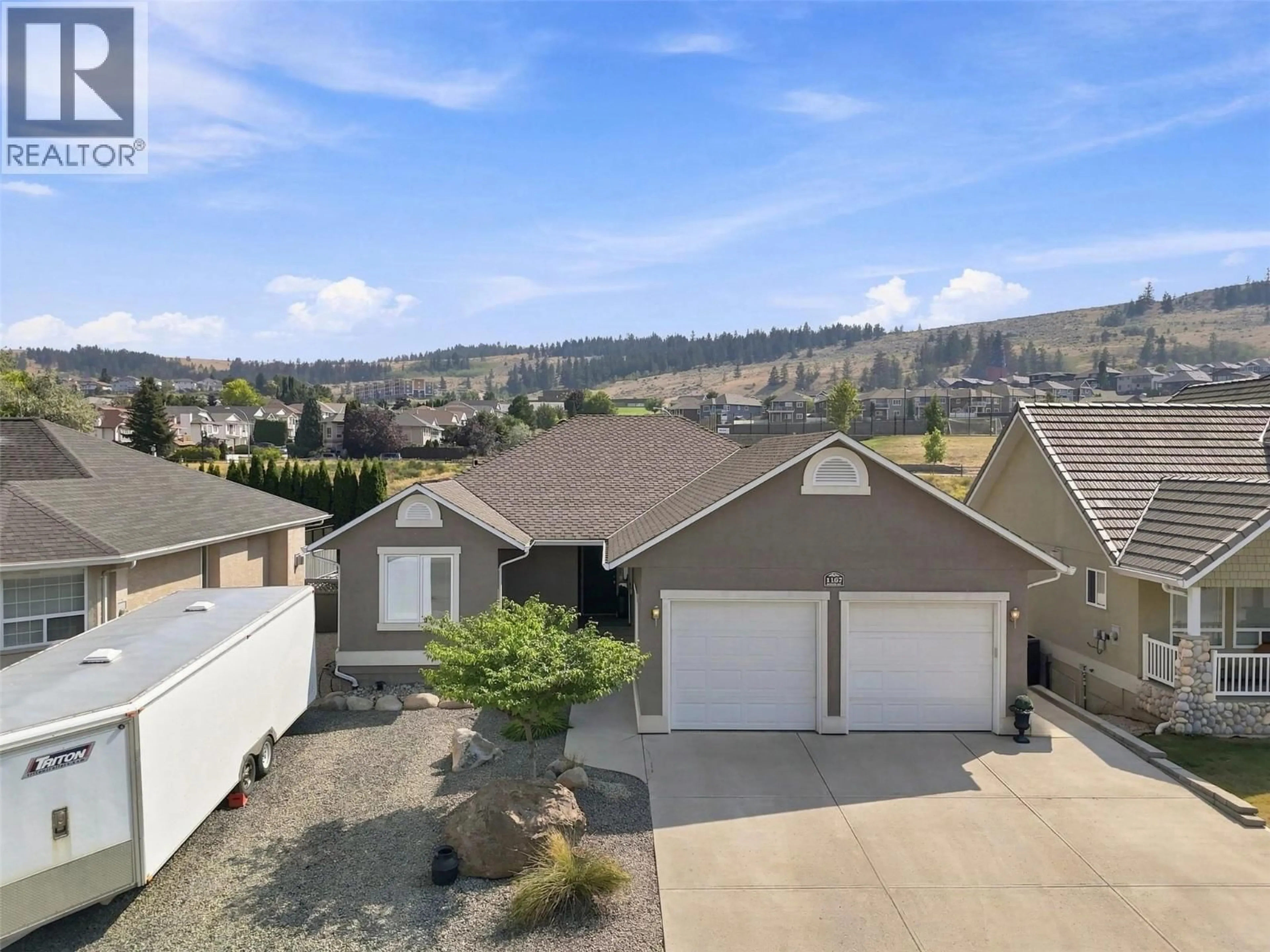 A pic from outside/outdoor area/front of a property/back of a property/a pic from drone, unknown for 1167 BURGESS WAY, Kamloops British Columbia V1S1S9
