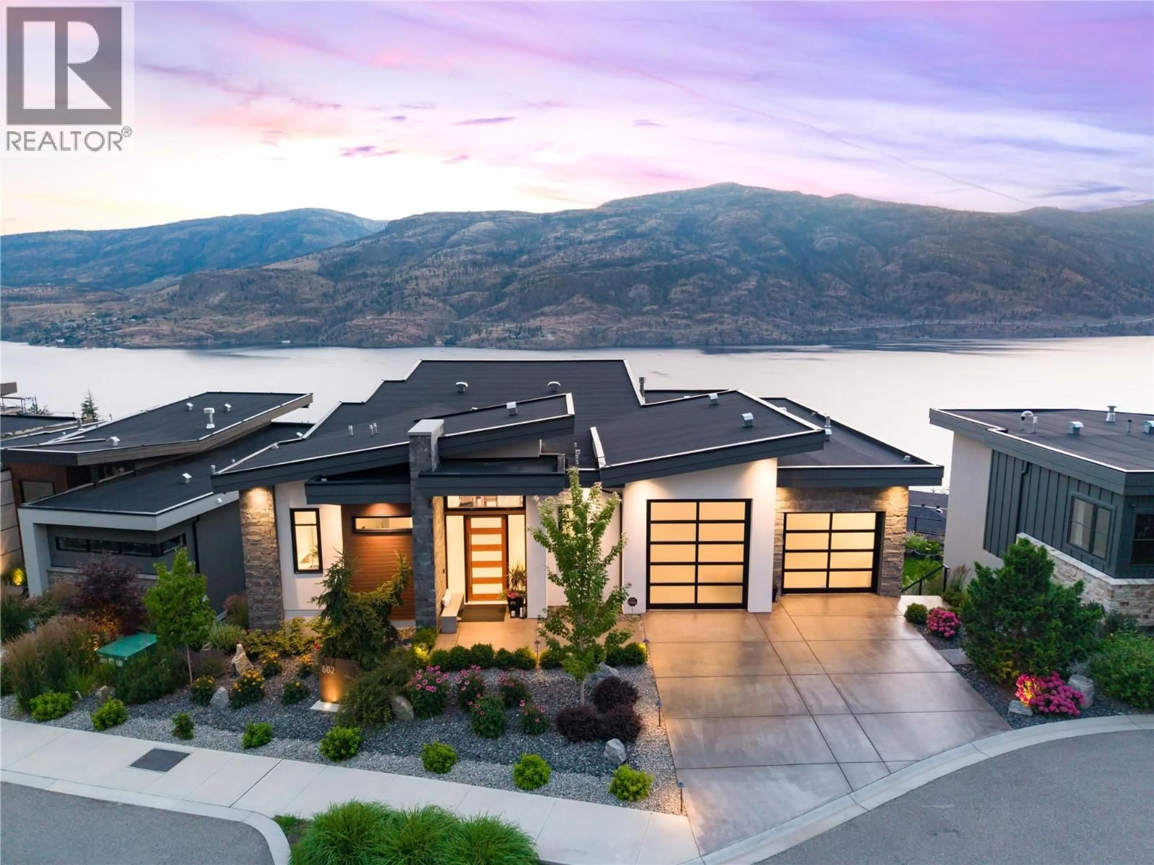 Home with vinyl exterior material, water/lake/river/ocean view for 602 CLIFTON COURT, Kelowna British Columbia V1V0B7