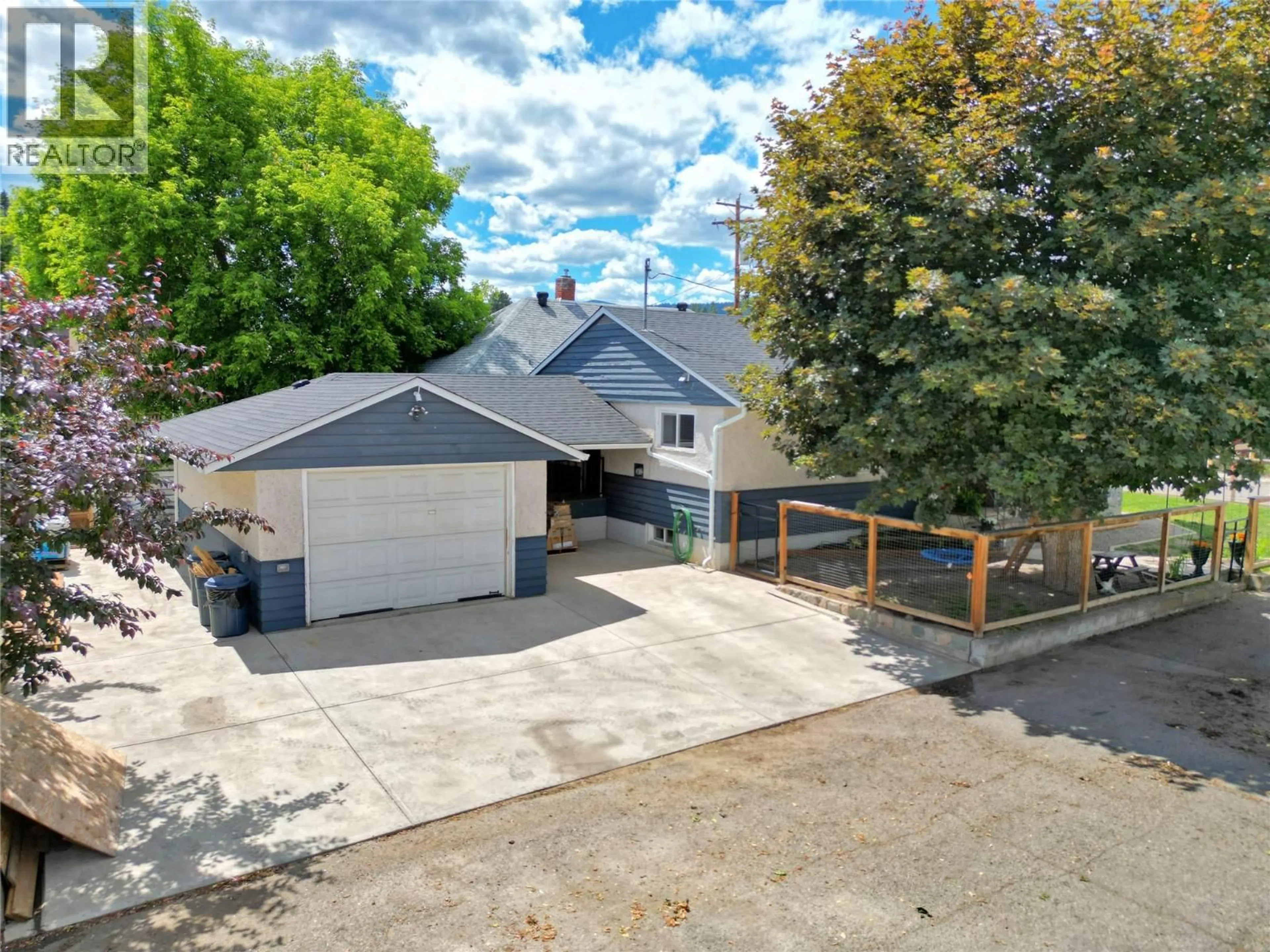 A pic from outside/outdoor area/front of a property/back of a property/a pic from drone, street for 248 LIME STREET, Princeton British Columbia V0X1W0