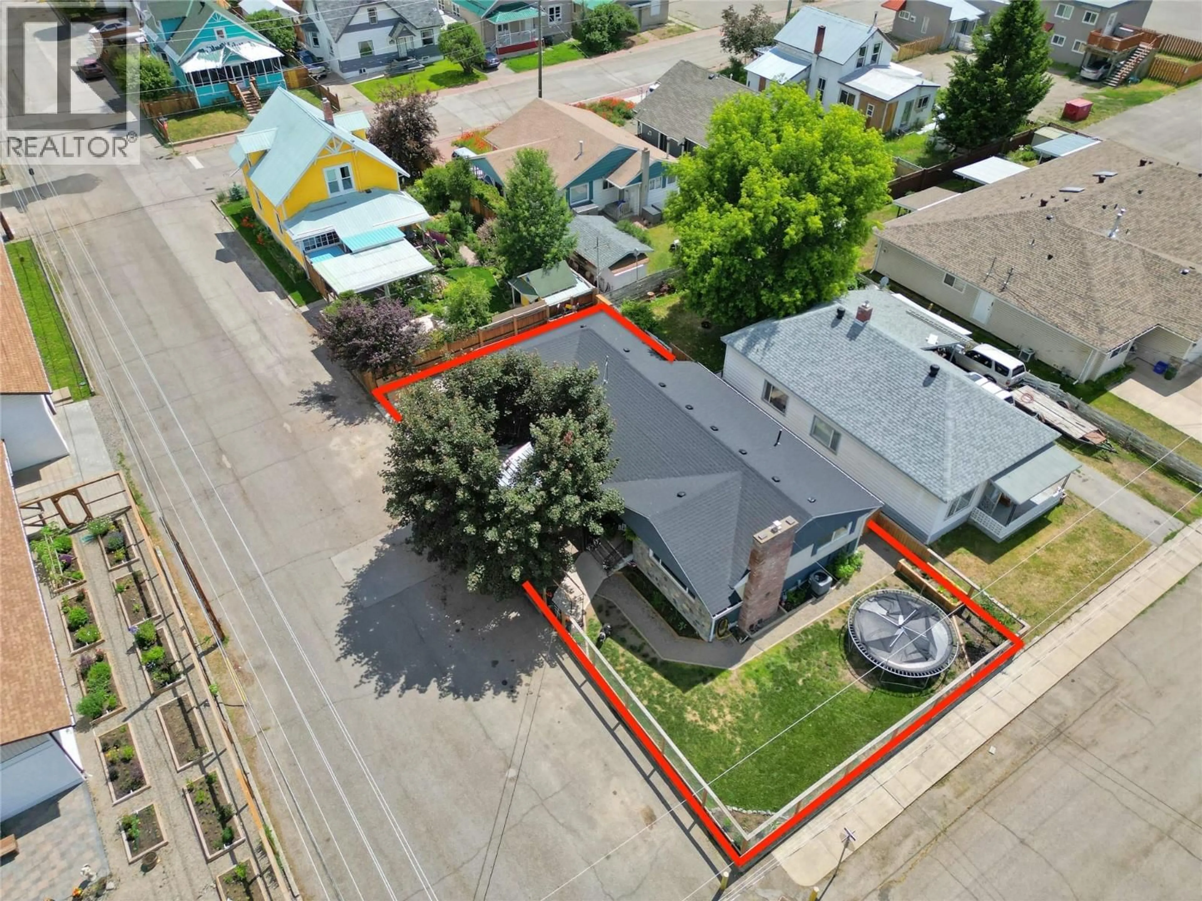A pic from outside/outdoor area/front of a property/back of a property/a pic from drone, street for 248 LIME STREET, Princeton British Columbia V0X1W0