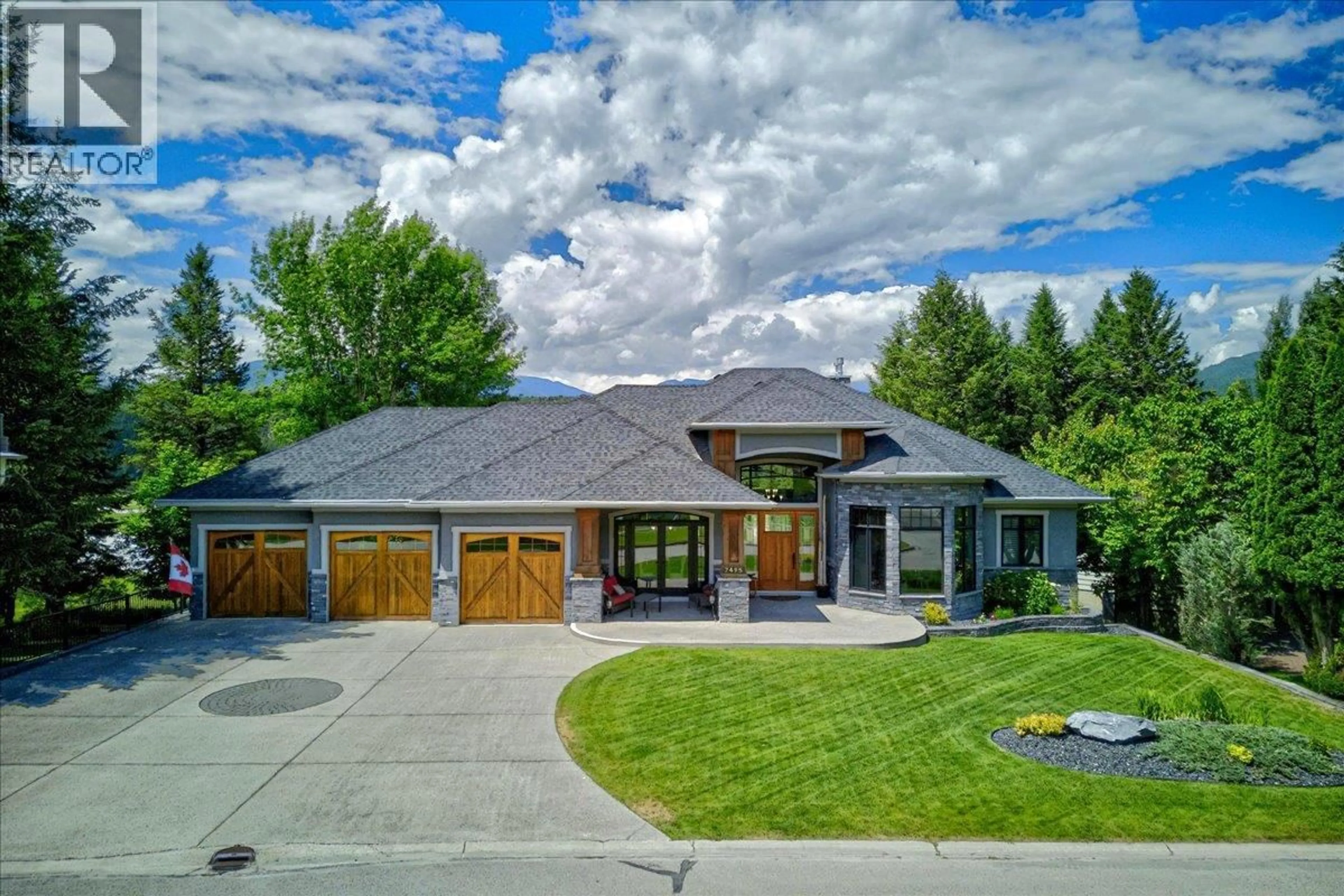 Unknown for 7495 SUN VALLEY PLACE, Radium Hot Springs British Columbia V0A1M0