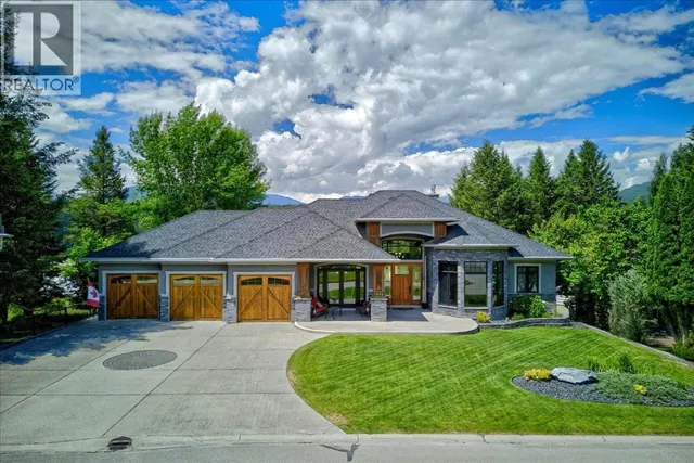 7495 SUN VALLEY PLACE, Radium Hot Springs 2