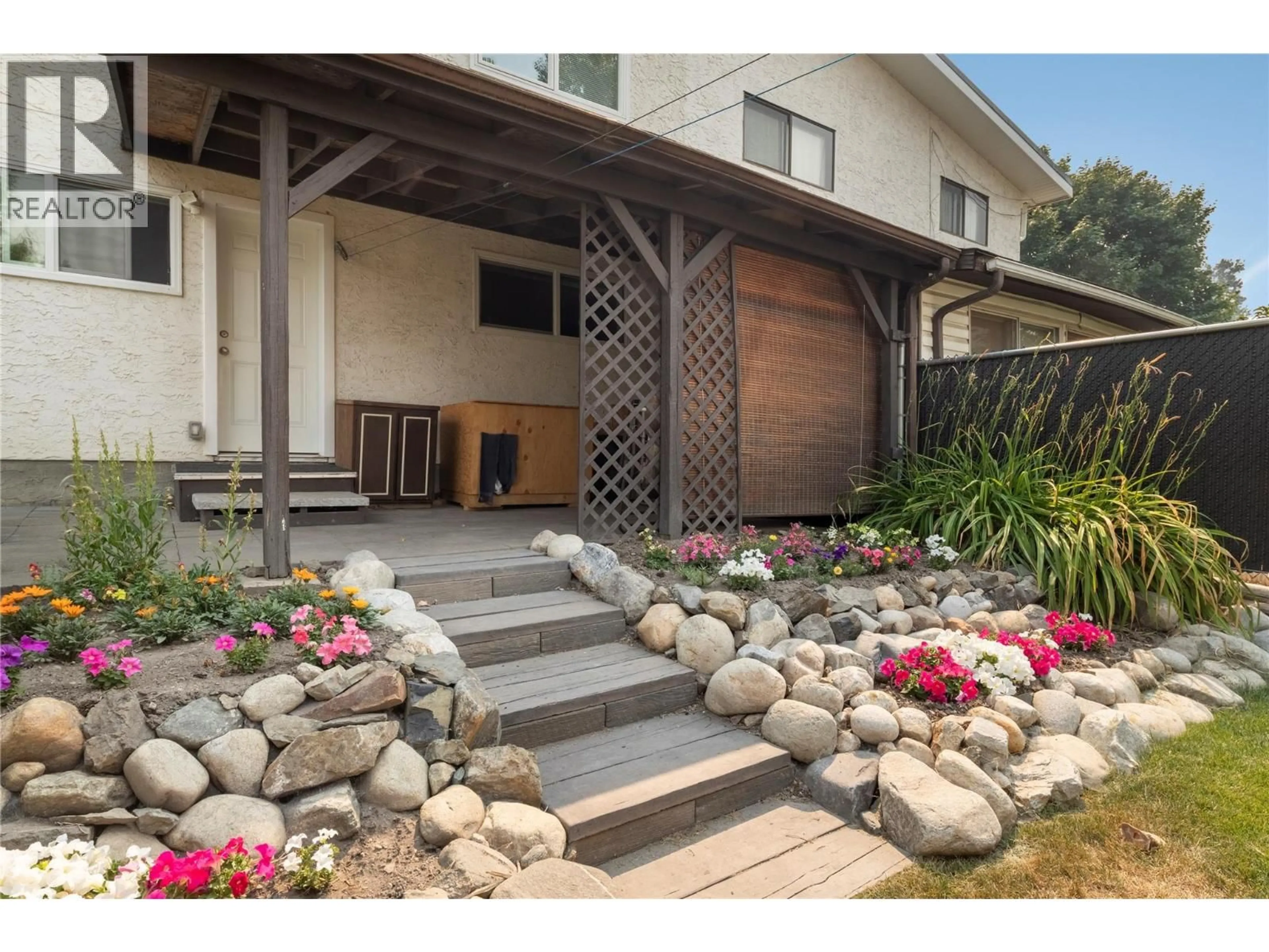 Unknown for 4006A 19 STREET, Vernon British Columbia V1T7Y3