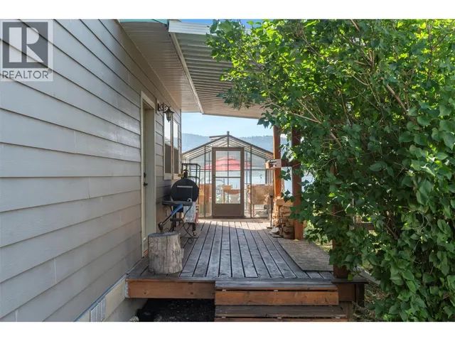 17 MARY'S EMERALD BAY ROAD, Vernon 4
