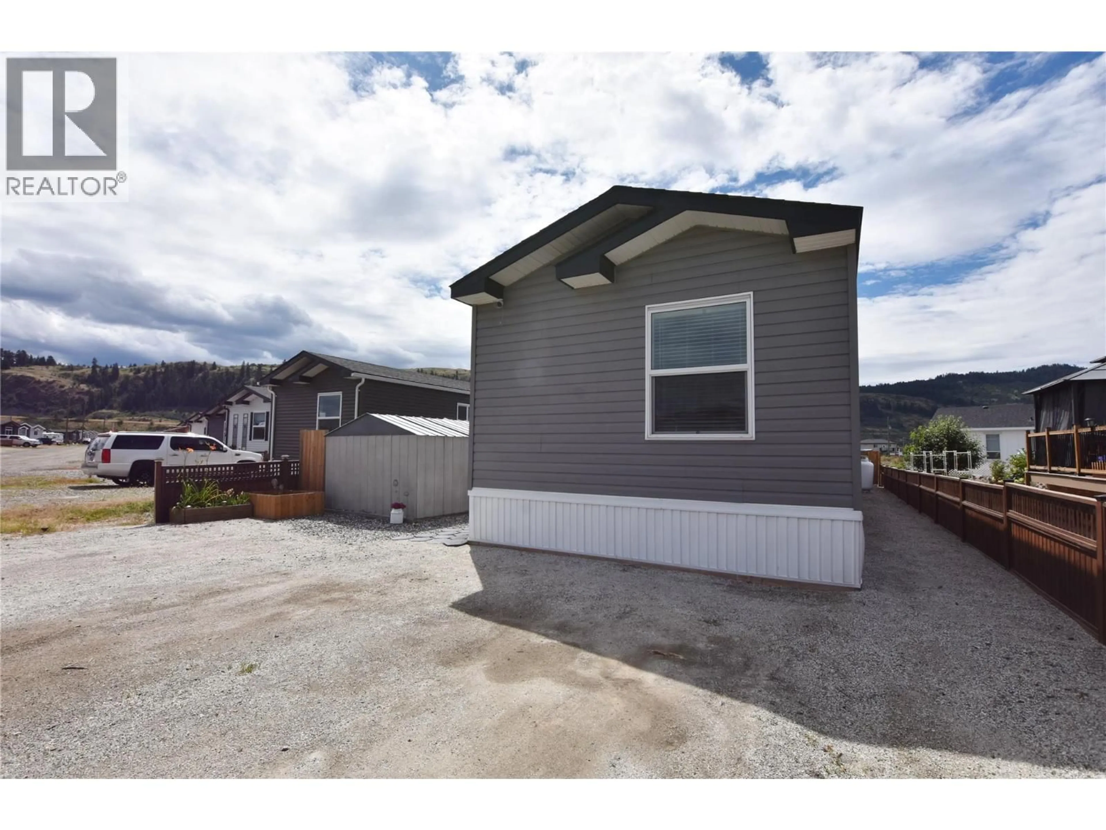 Home with vinyl exterior material, street for 121 - 63 ANTOINE ROAD, Vernon British Columbia V1H2A3