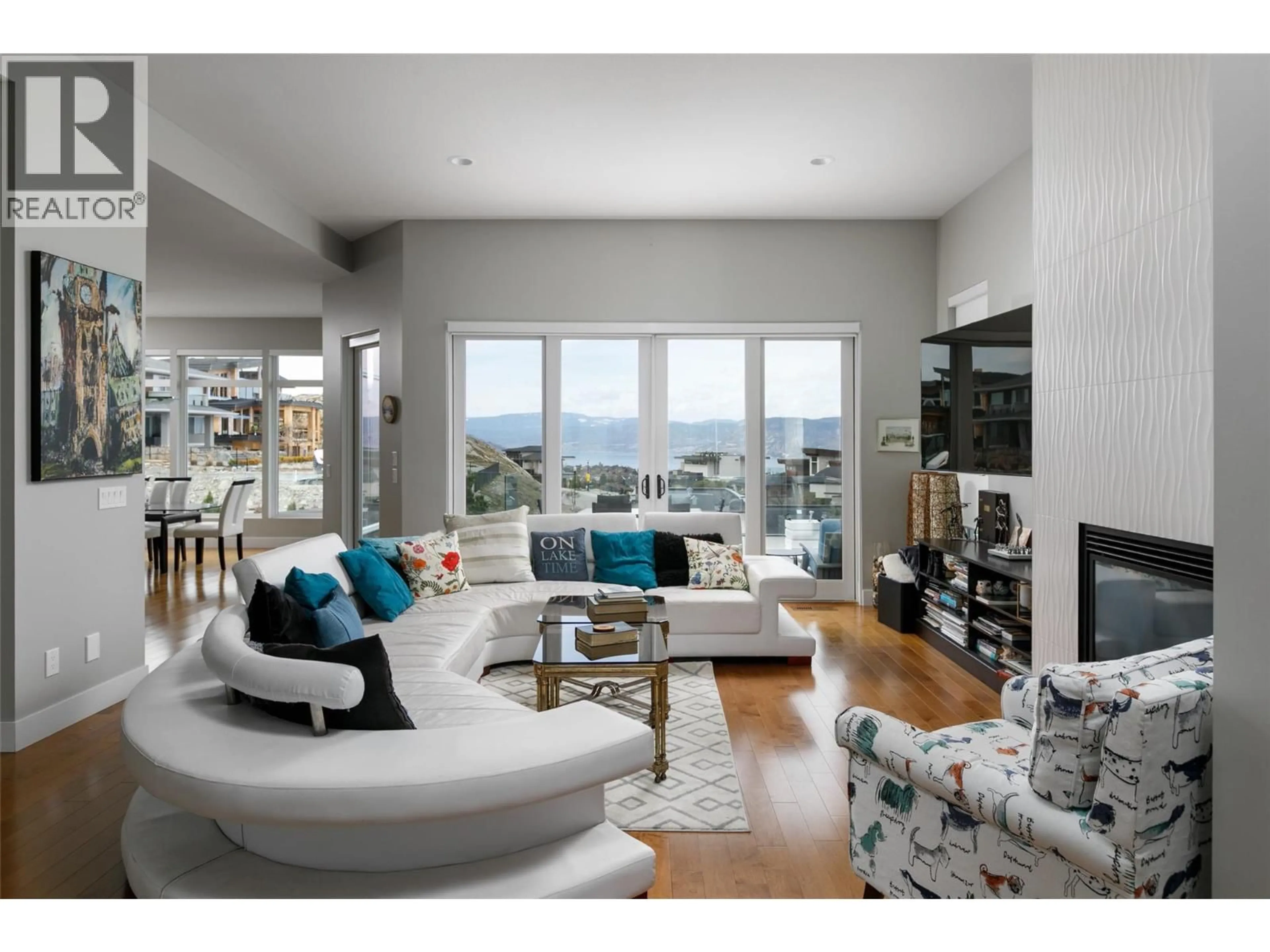 Living room with furniture, unknown for 5342 SIGNET CRESCENT, Kelowna British Columbia V1W5J5
