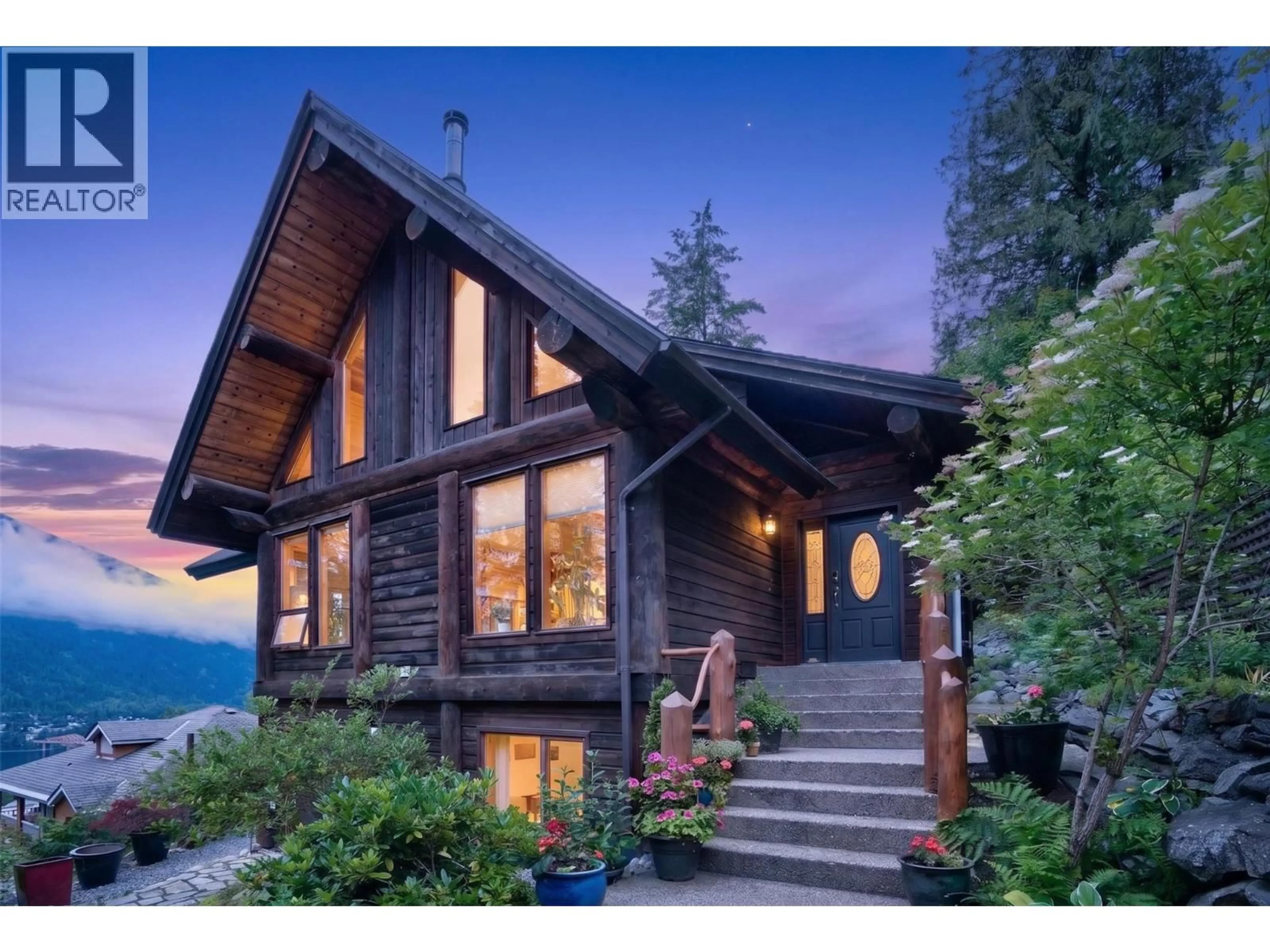 Unknown for 714 REGENT STREET, Nelson British Columbia V1L6E5