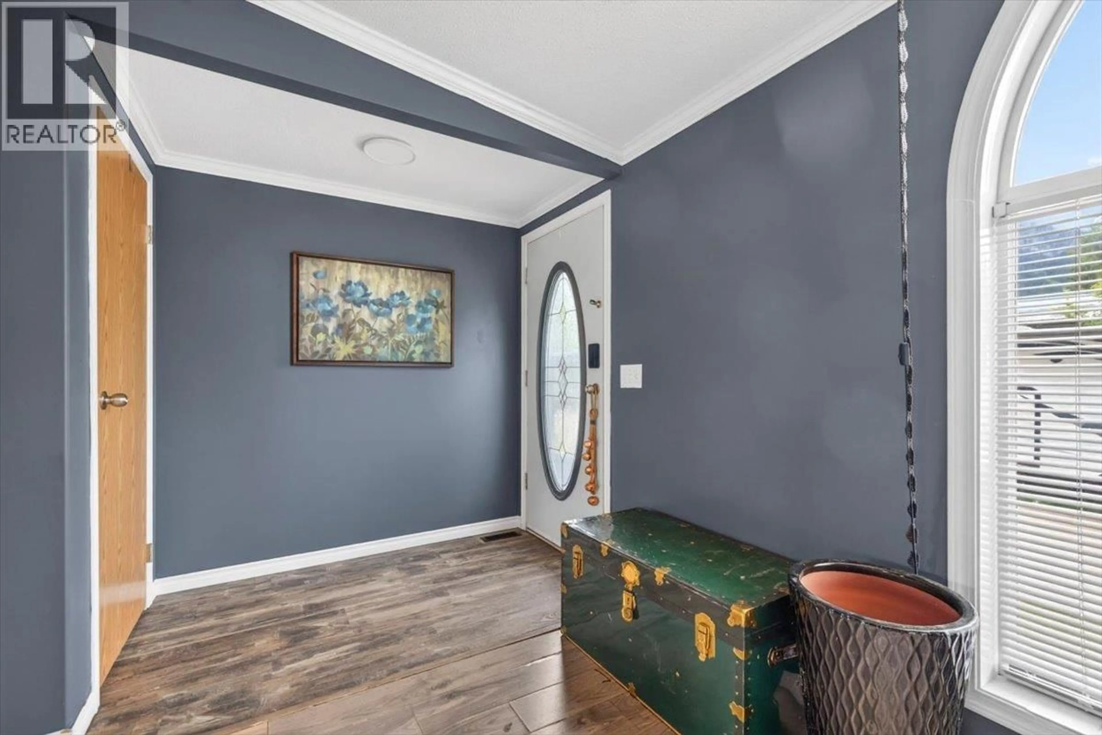 Indoor entryway for 33 DAWSON CRESCENT, Elkford British Columbia V0B1H0