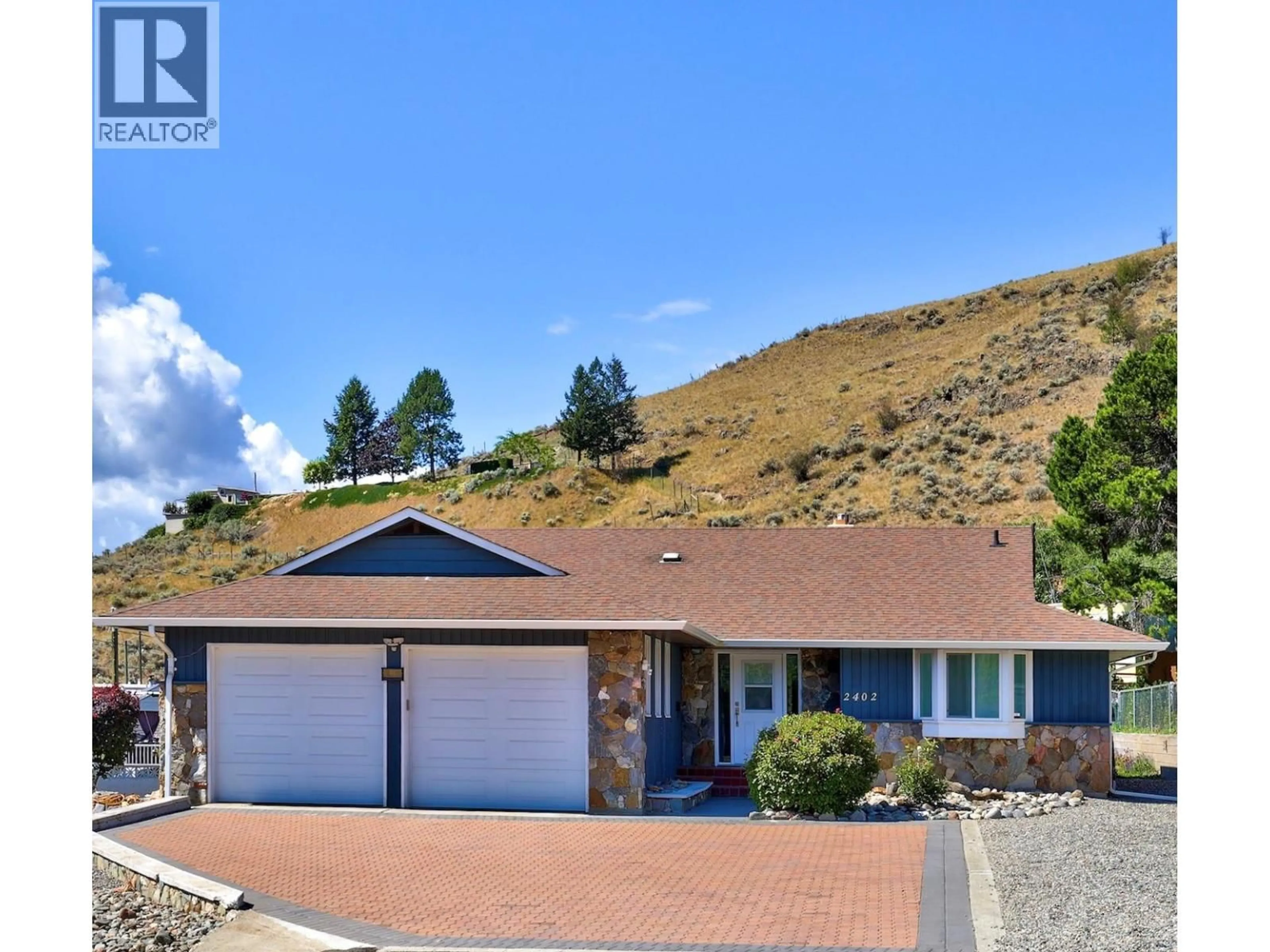 Home with vinyl exterior material, mountain view for 2402 PARKVIEW DRIVE, Kamloops British Columbia V2B7J1